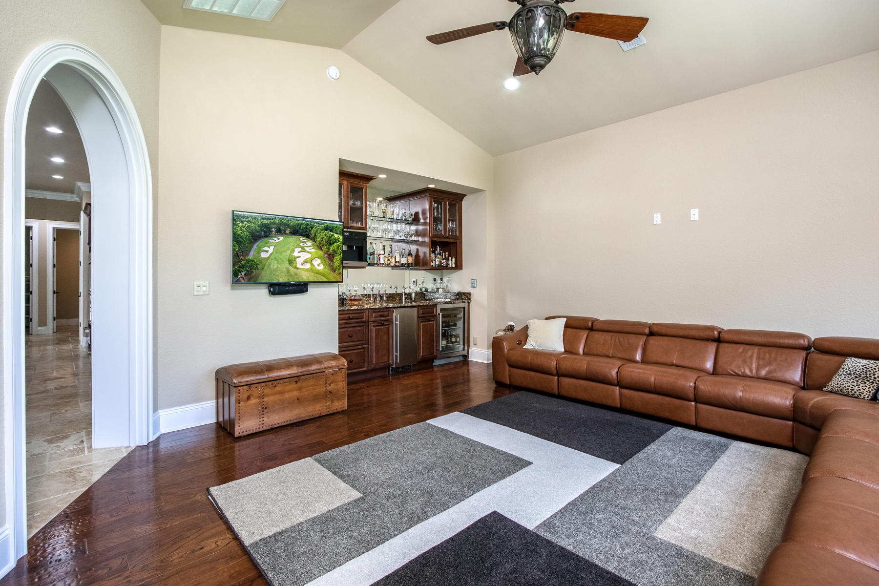 BAYTOWNE AVE EAST - Residential
