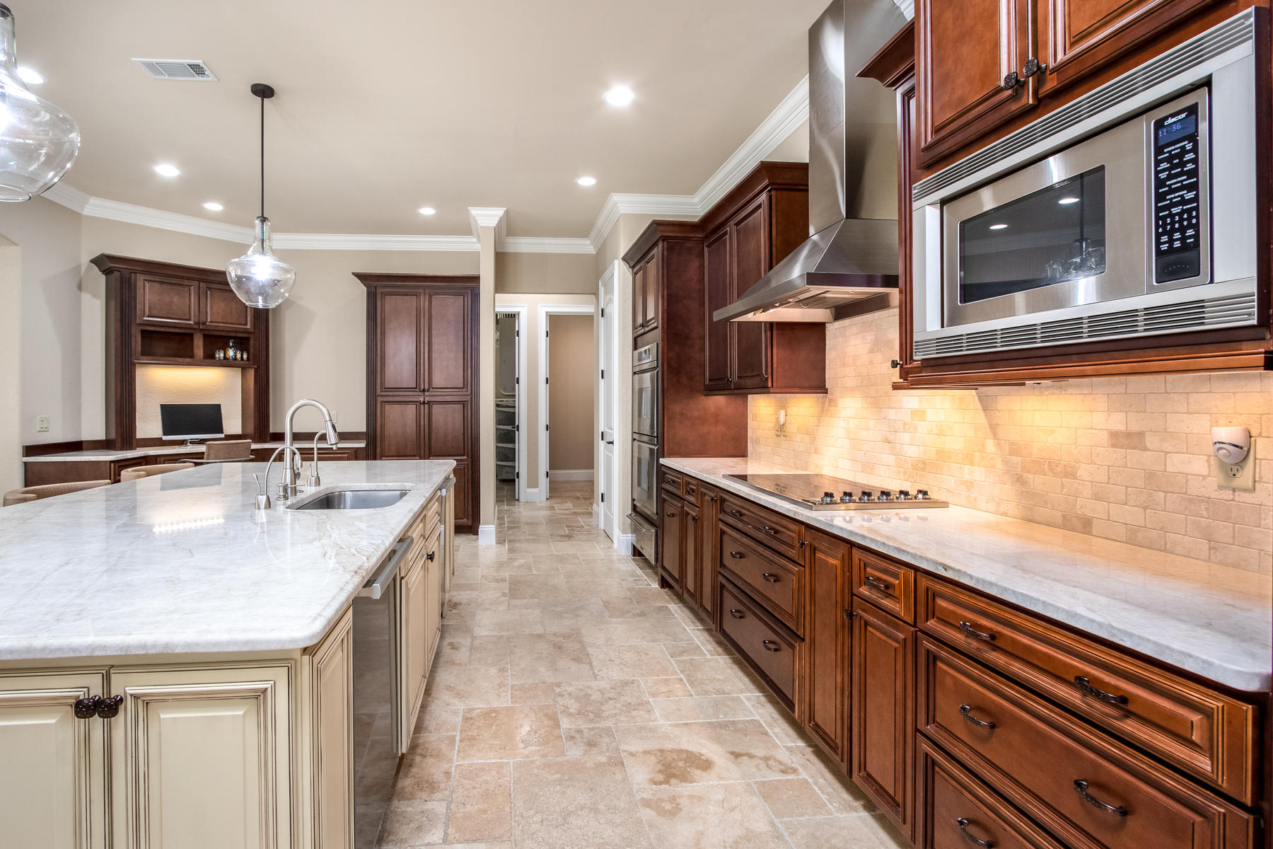 BAYTOWNE AVE EAST - Residential