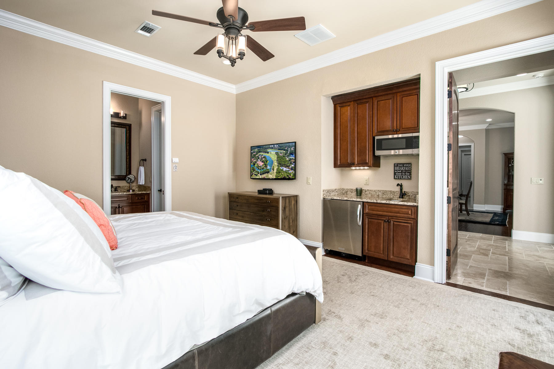 BAYTOWNE AVE EAST - Residential