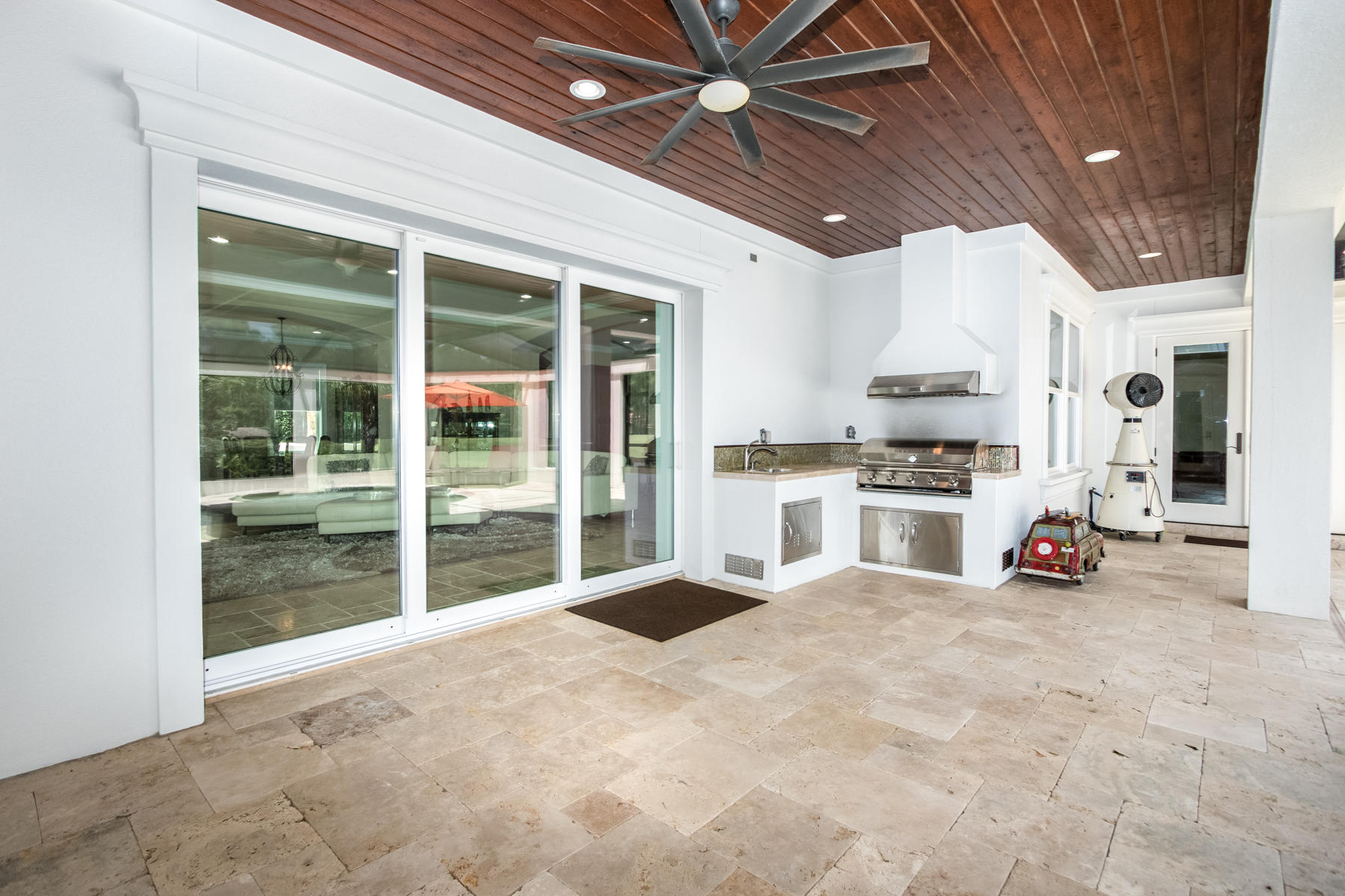 BAYTOWNE AVE EAST - Residential