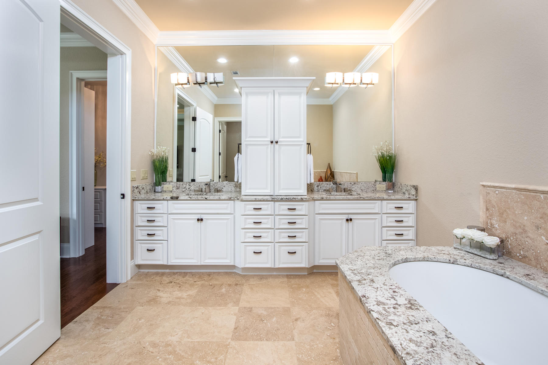 BAYTOWNE AVE EAST - Residential