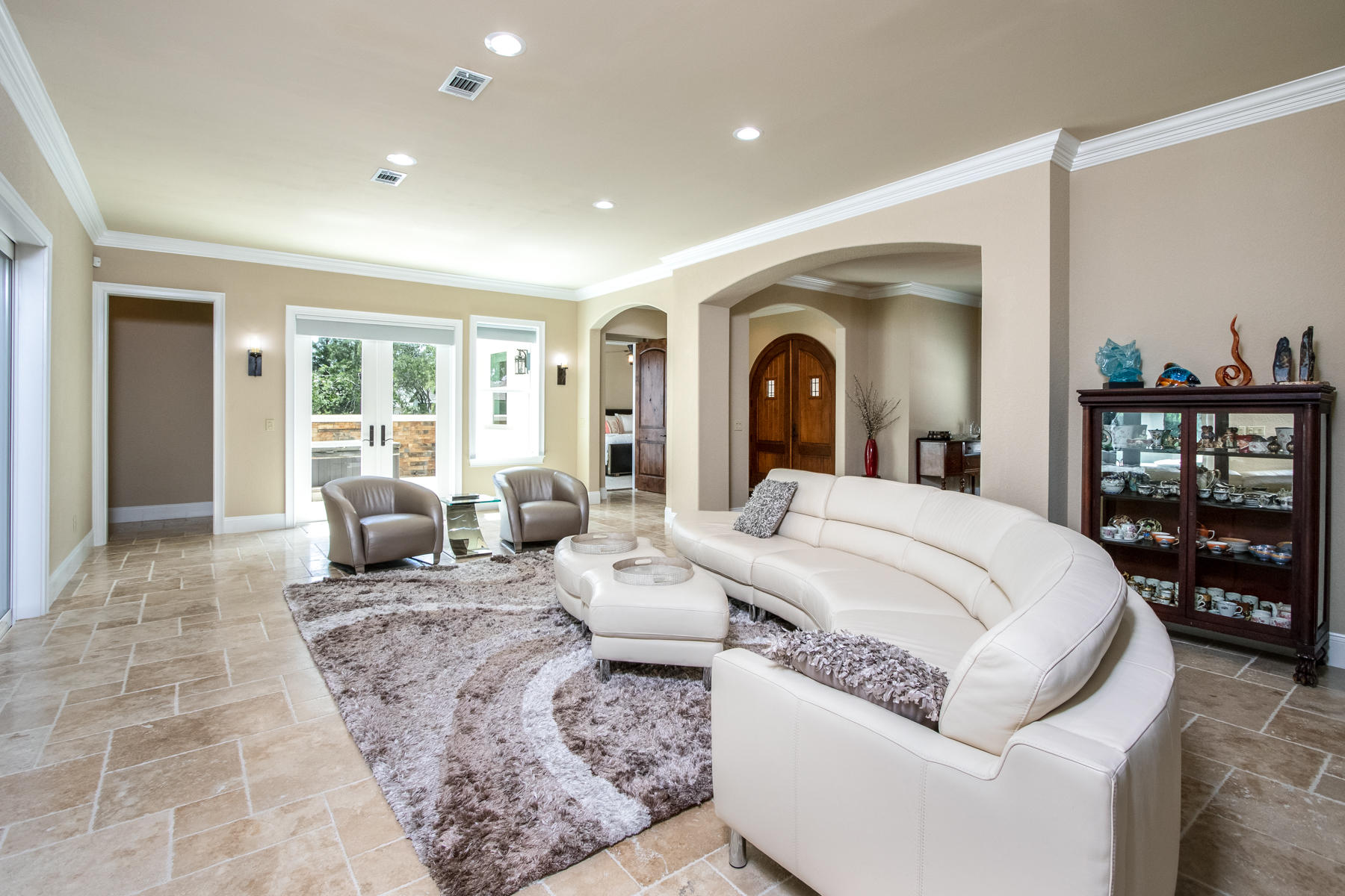 BAYTOWNE AVE EAST - Residential