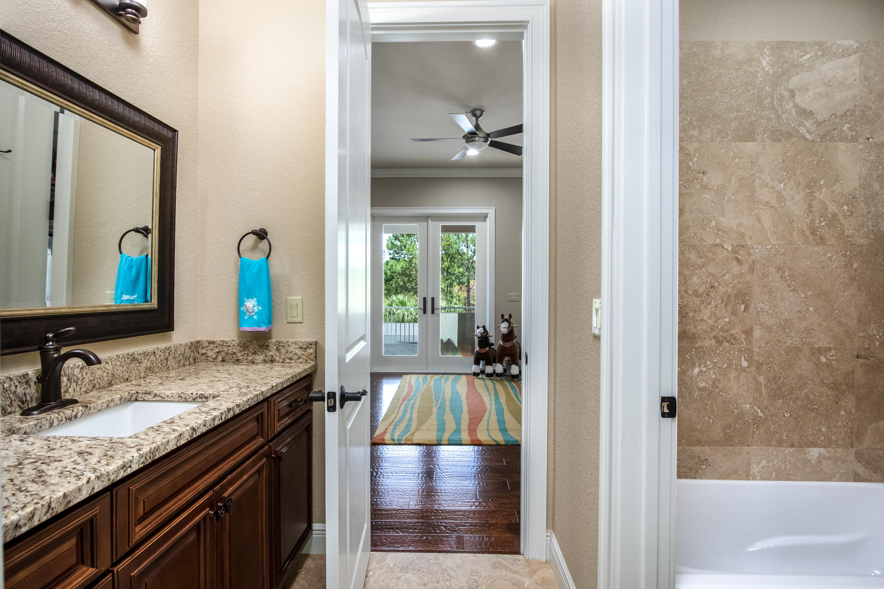 BAYTOWNE AVE EAST - Residential