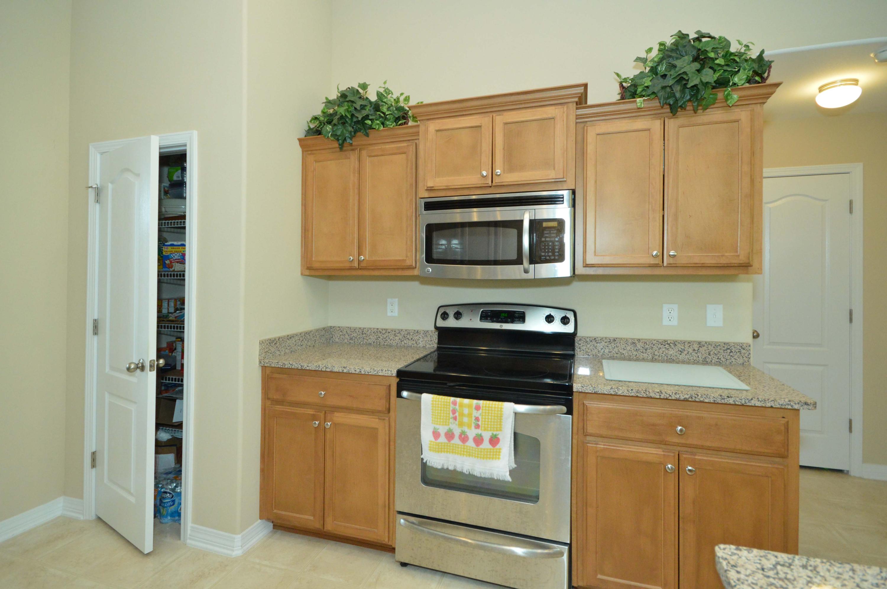 CREETWOOD VILLAGE - Residential