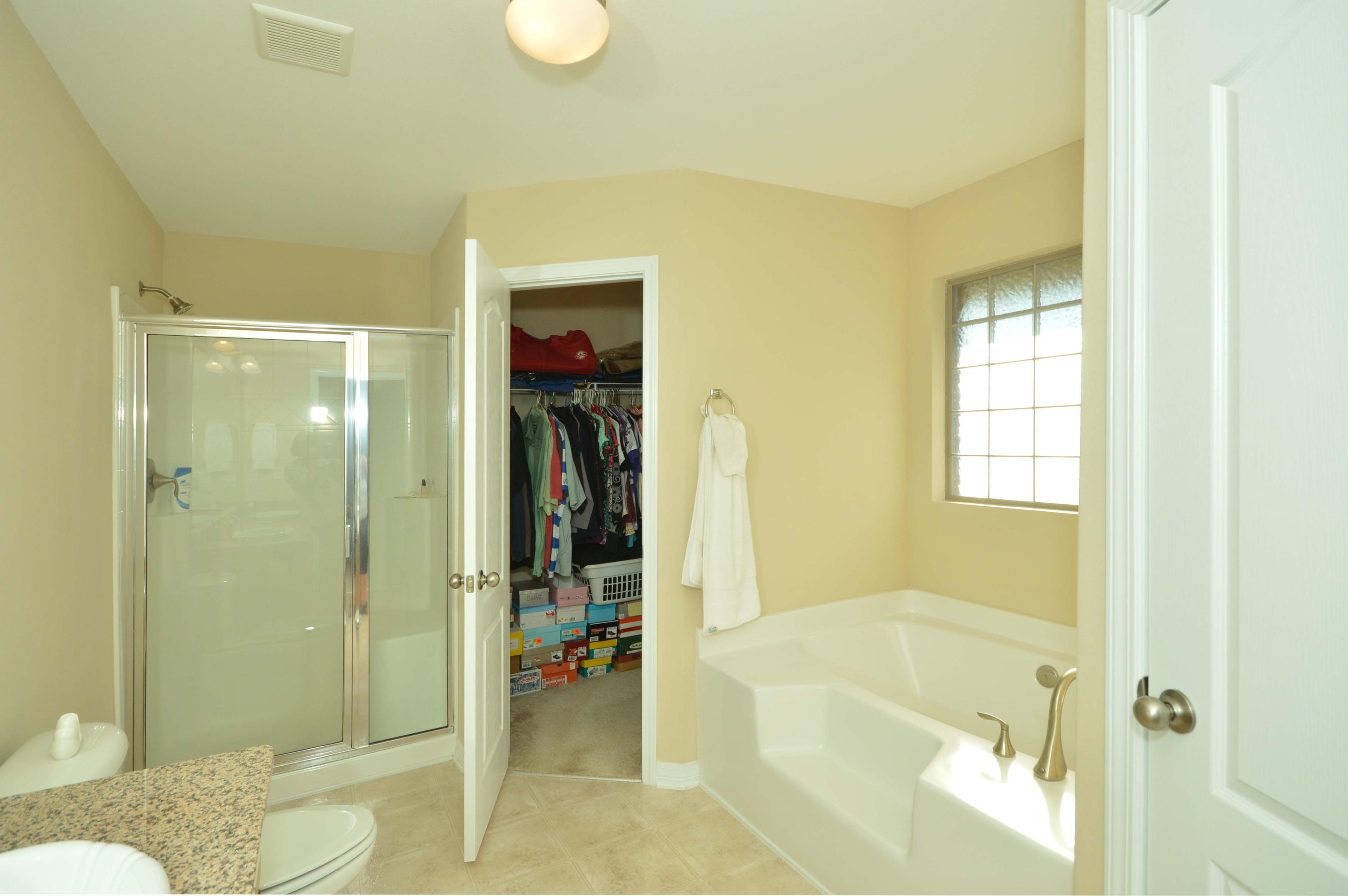 CREETWOOD VILLAGE - Residential