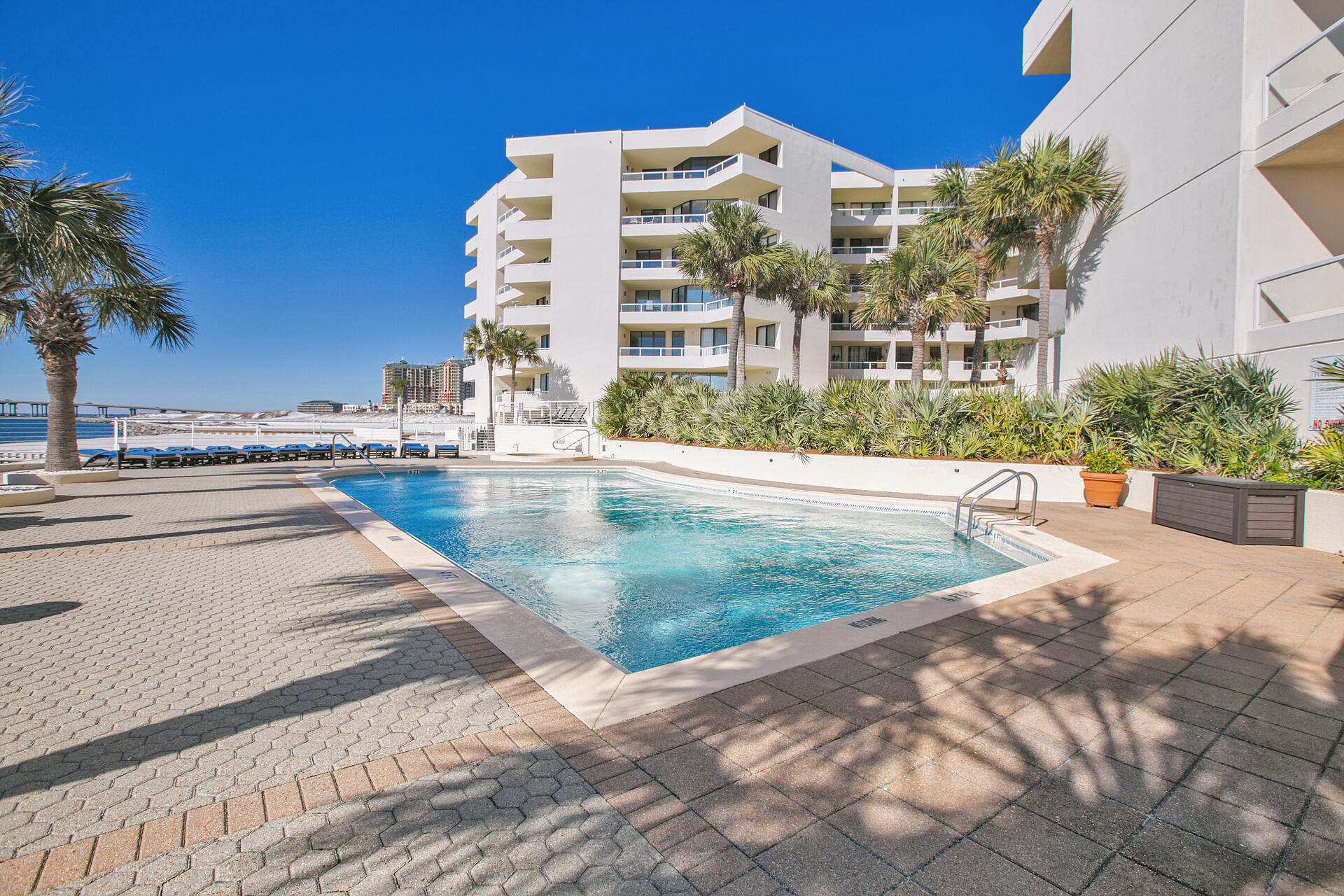 EAST PASS TOWERS CONDO PH 2 - Residential