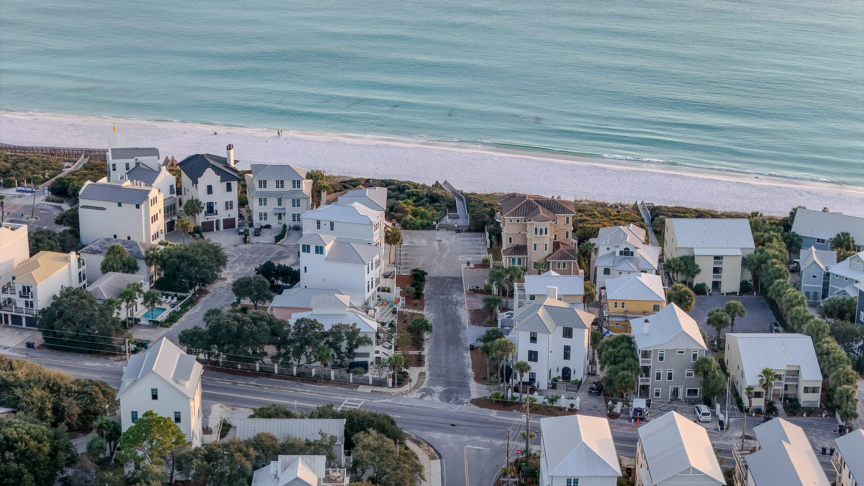 GULF SHORE MANOR - Residential