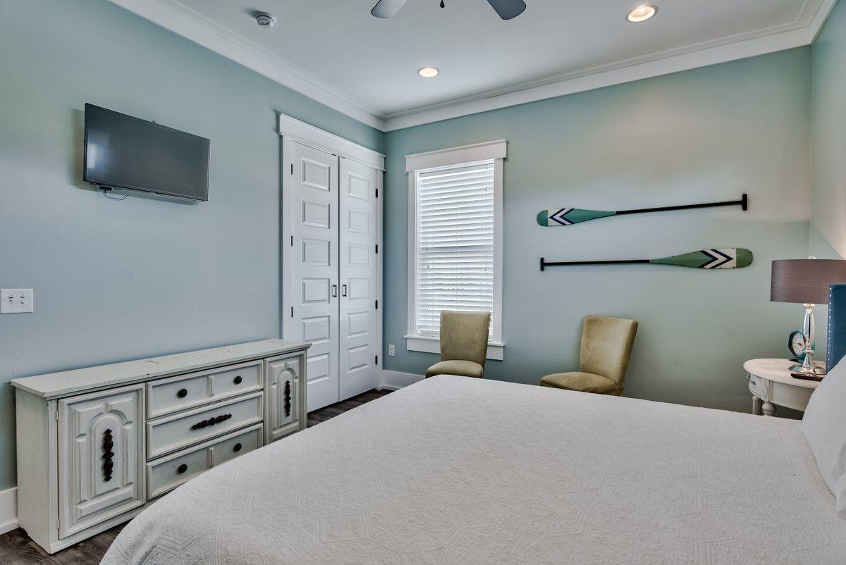 CRYSTAL BEACH - Residential