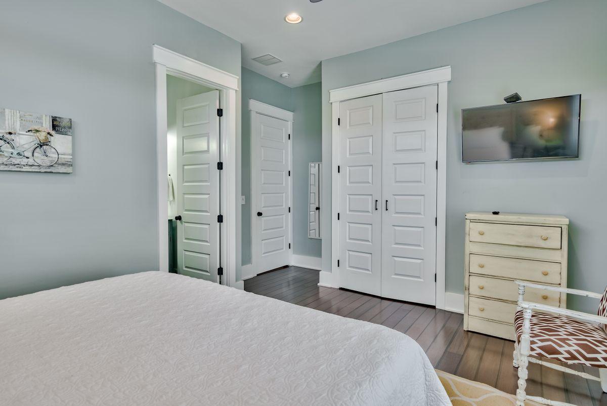 CRYSTAL BEACH - Residential