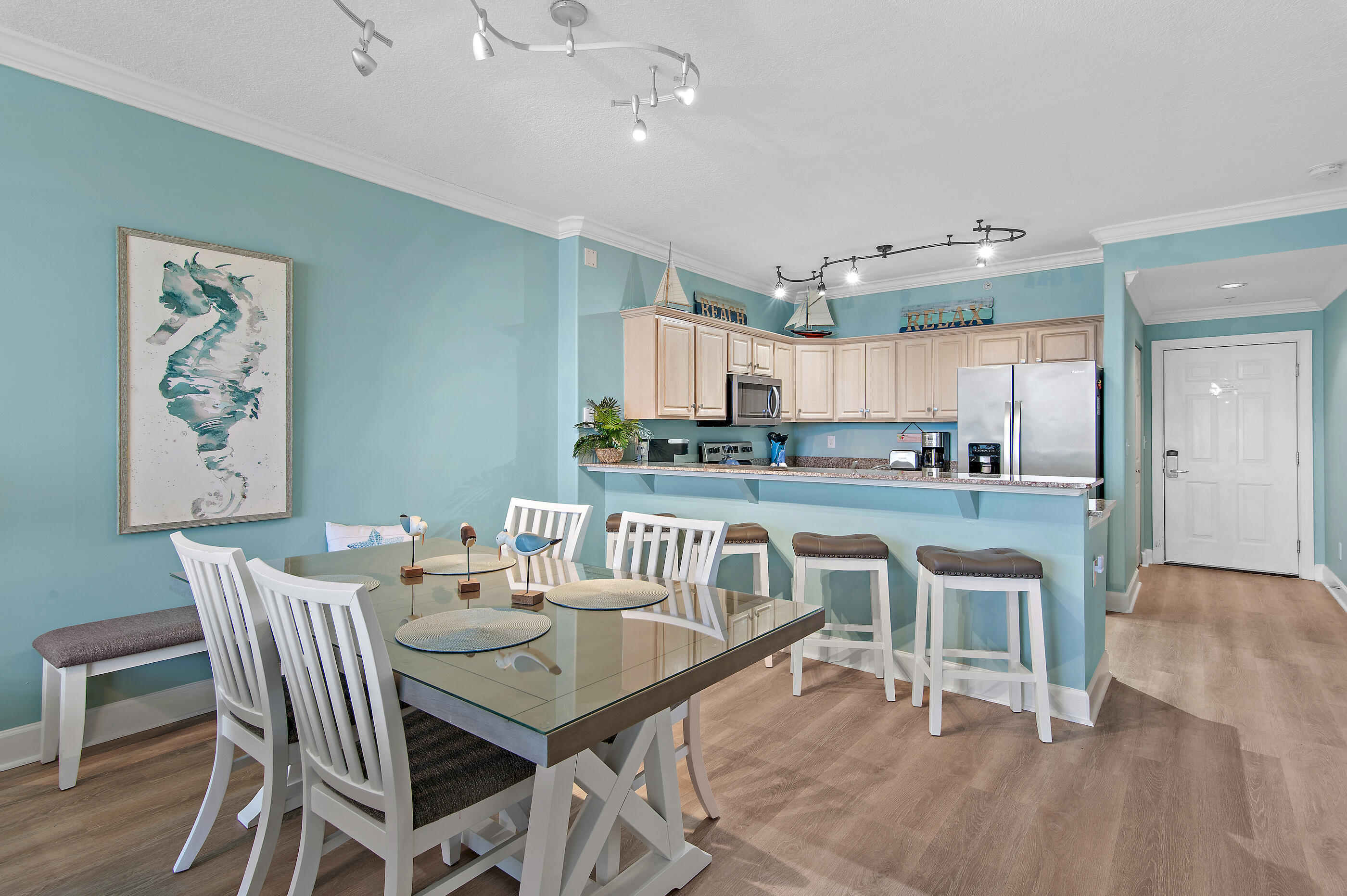 EMERALD ISLE - Residential