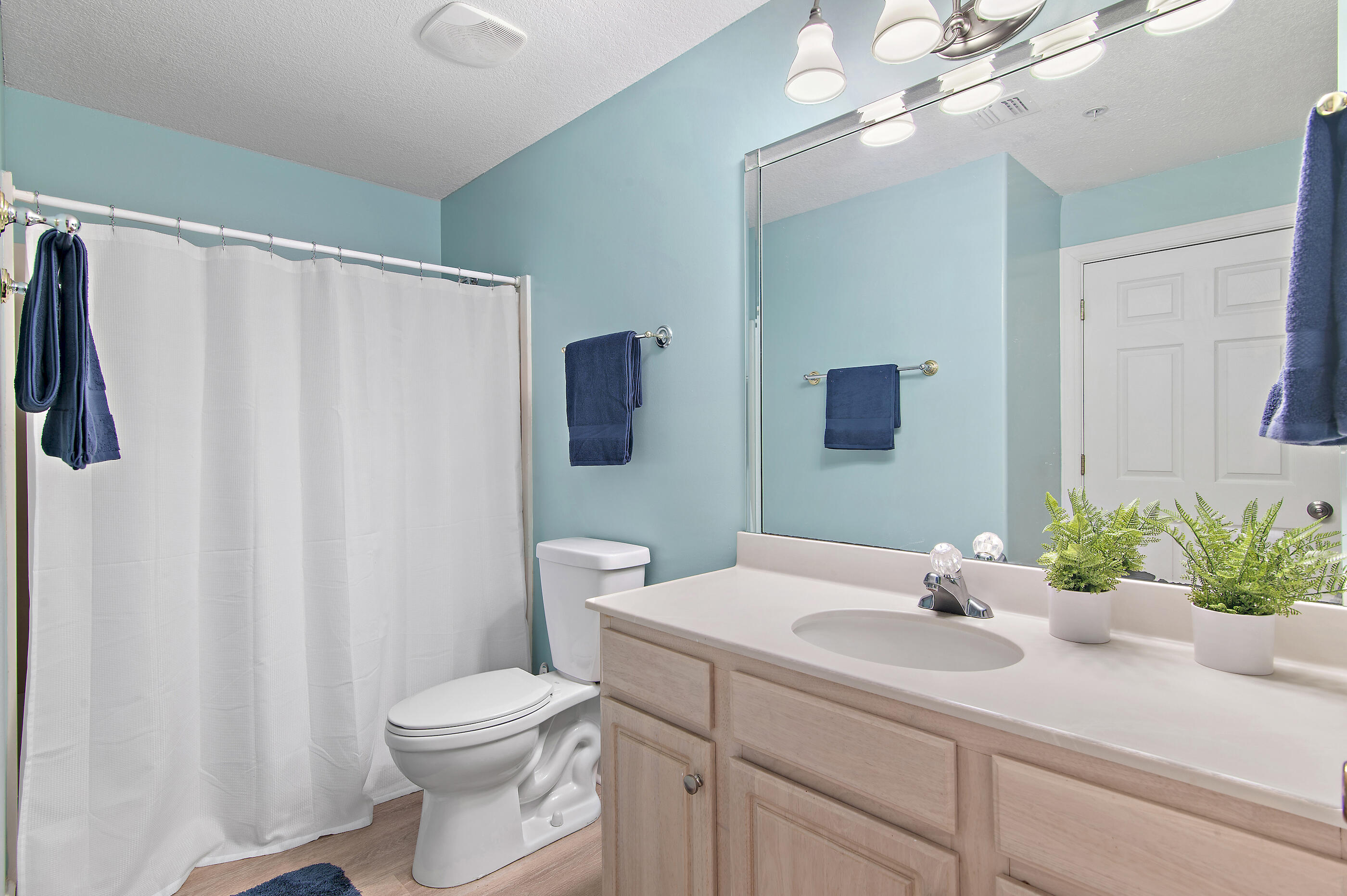 EMERALD ISLE - Residential
