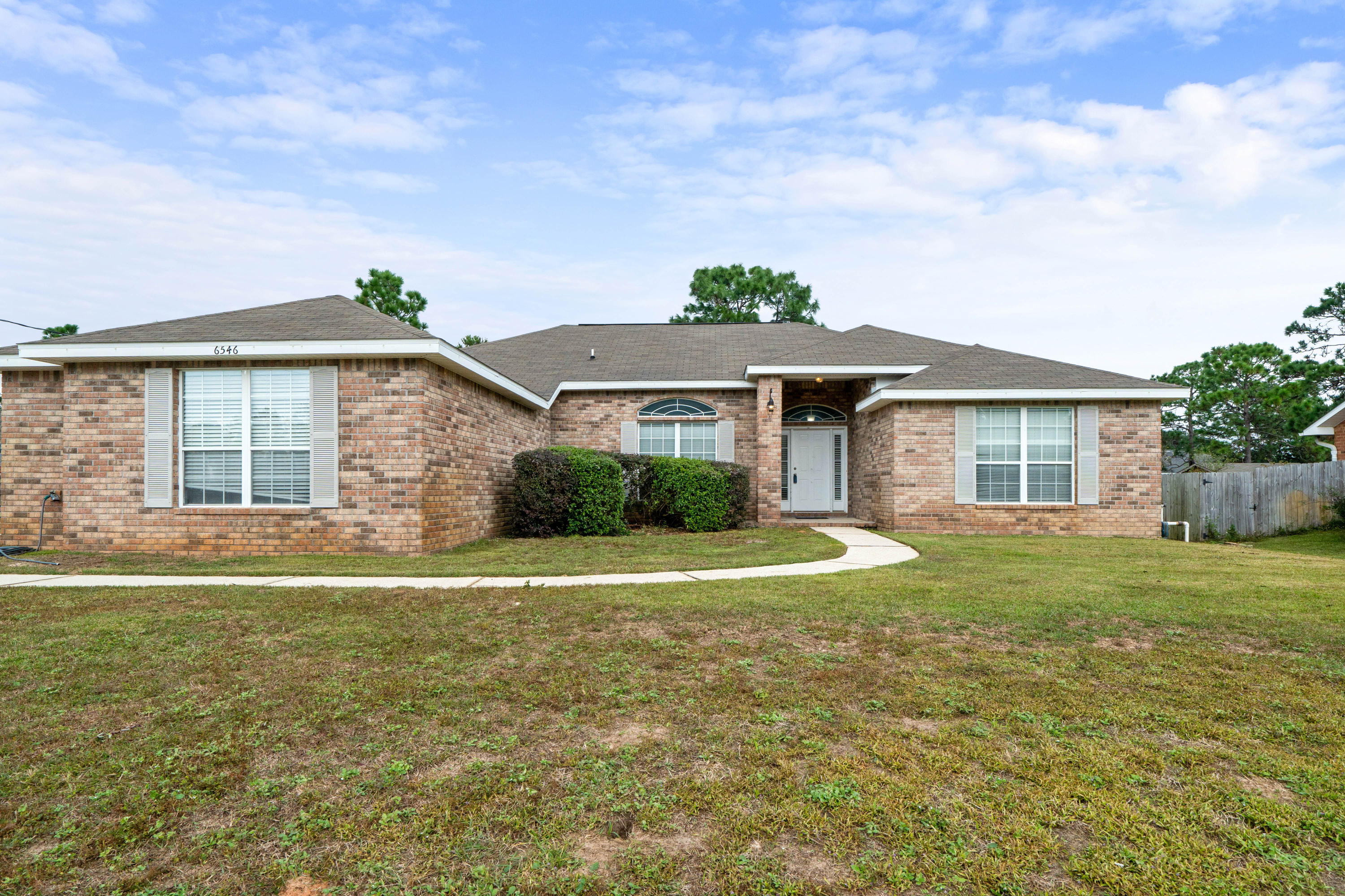 HOLLEY BY THE SEA - Residential