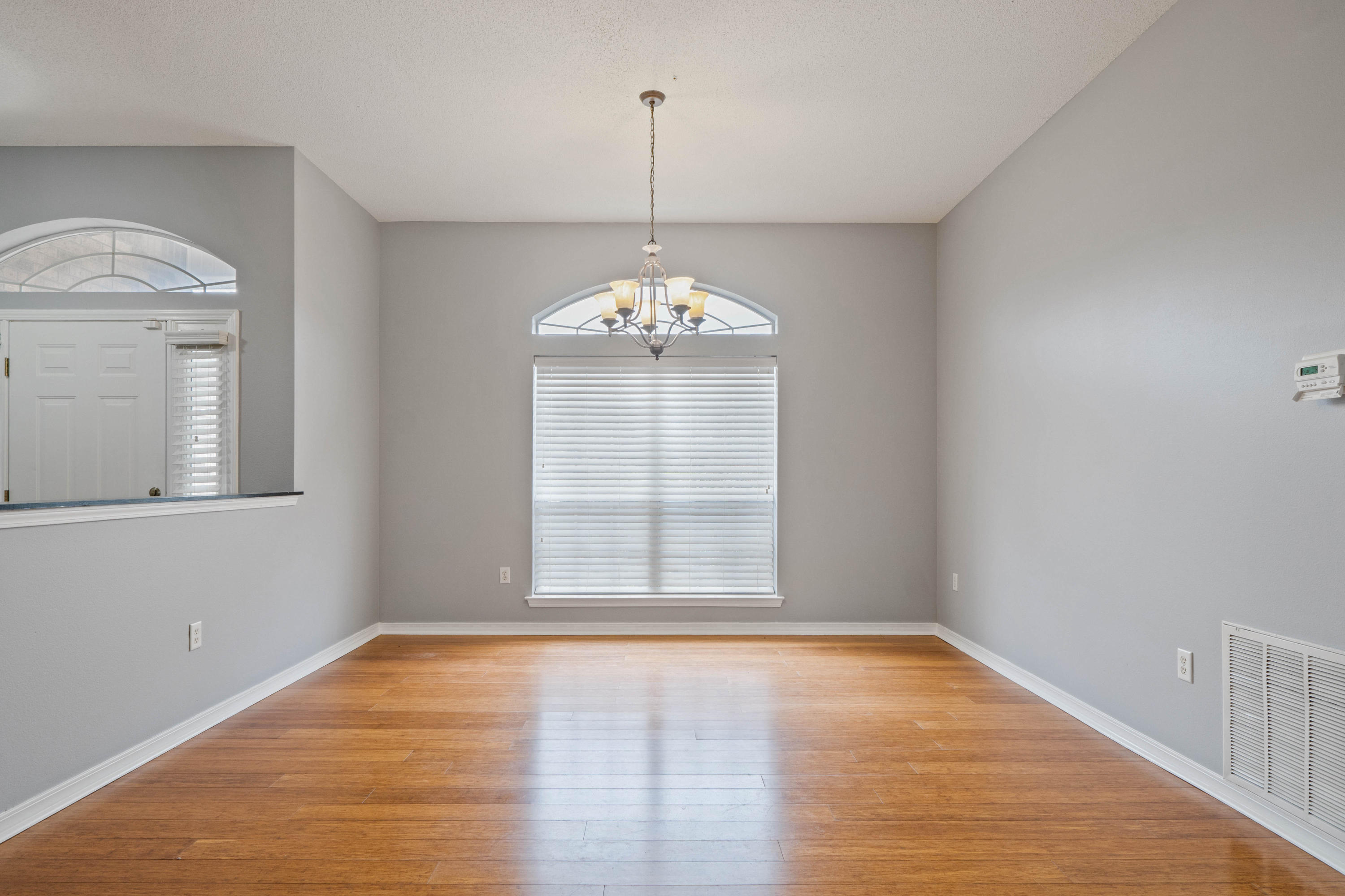 HOLLEY BY THE SEA - Residential