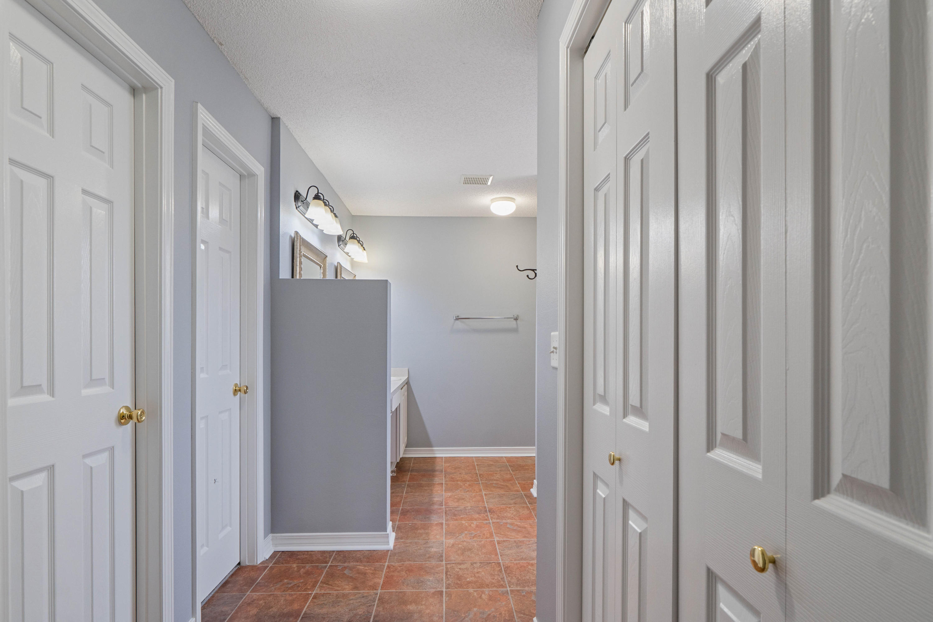 HOLLEY BY THE SEA - Residential