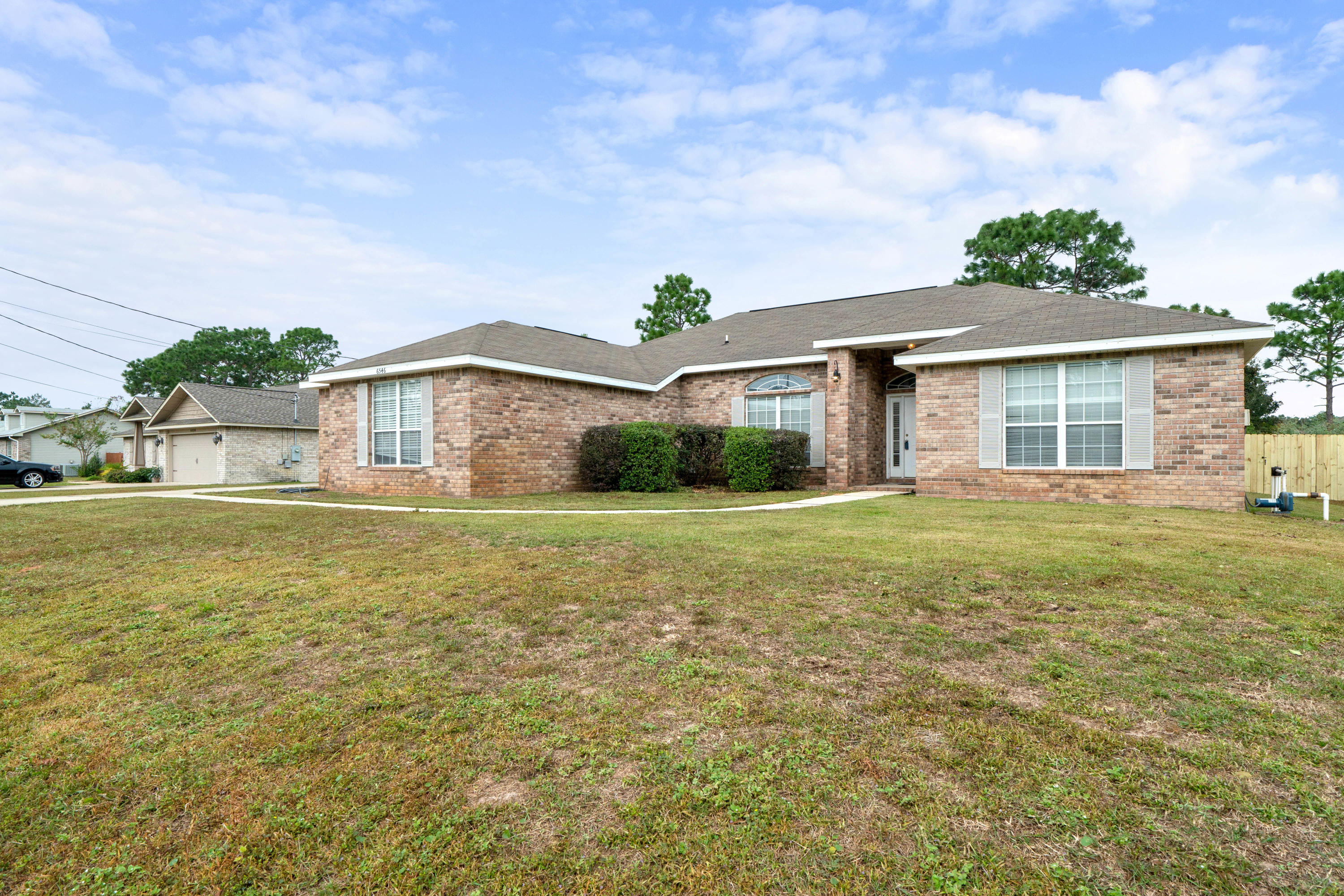 HOLLEY BY THE SEA - Residential