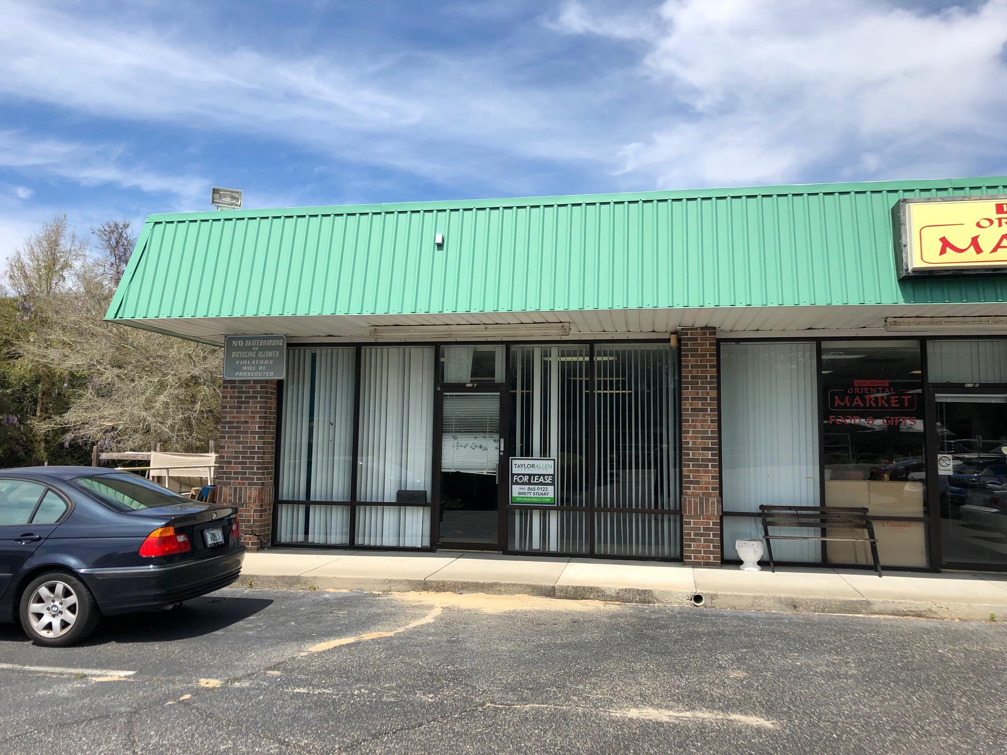Centrally located in Okaloosa County, Pointe Plaza is located in Valparaiso just west of Highway 20. This end cap 1,000 SF unit has an open floor plan for many different uses. The space has a single restroom & small office currently built-out in the space. Each tenant has the ability to place signage above its door as well as on the existing pylon signage on Government Avenue. Lease rate is $14/SF + $3.25/SF + sales tax = $1,526.63 per month.....We have space ranging from 1000 ~ 9600 SF available.