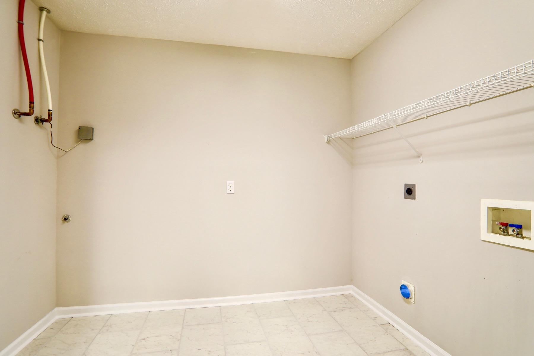 BRITTON WOODS - Residential