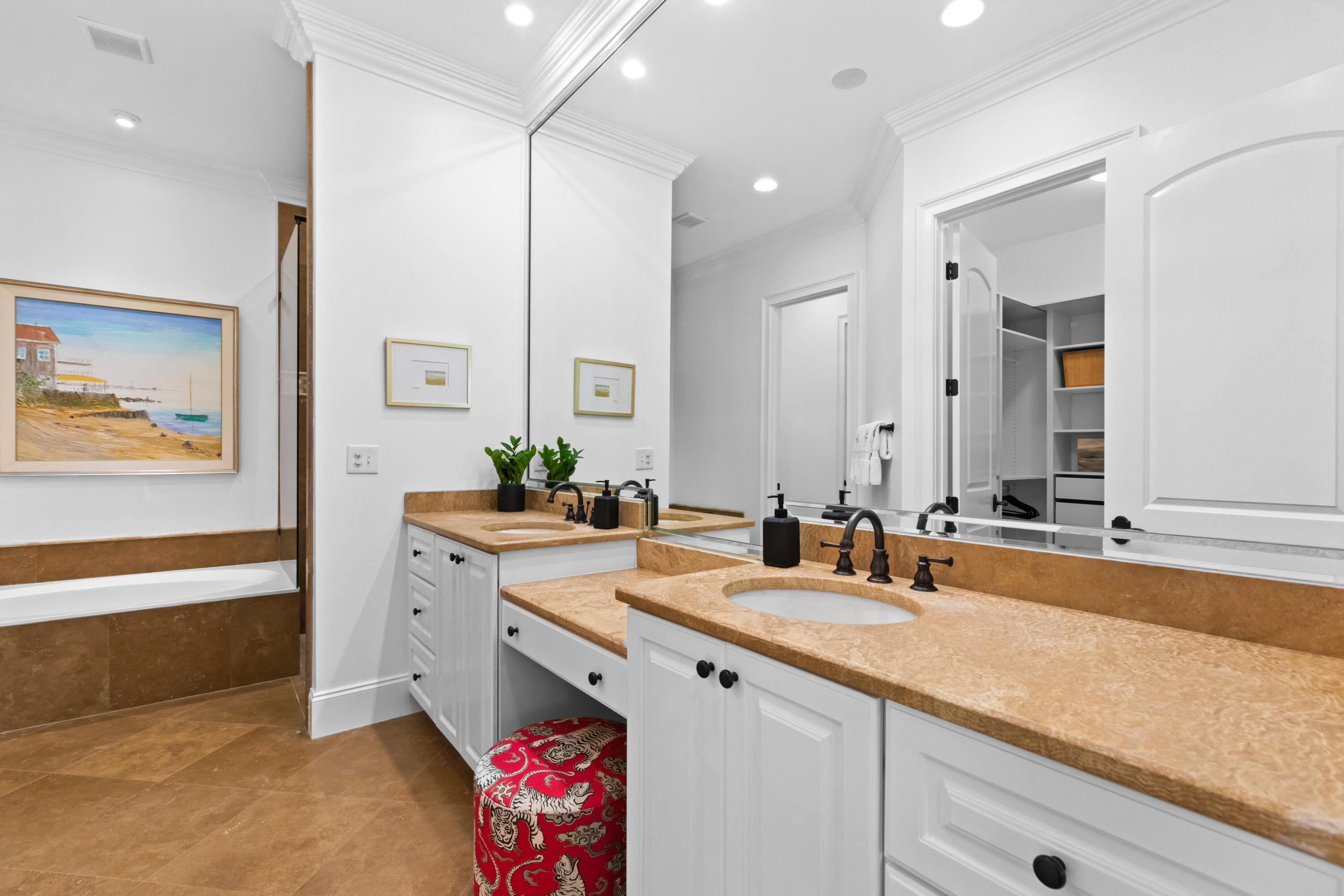 BURNT PINE - Residential