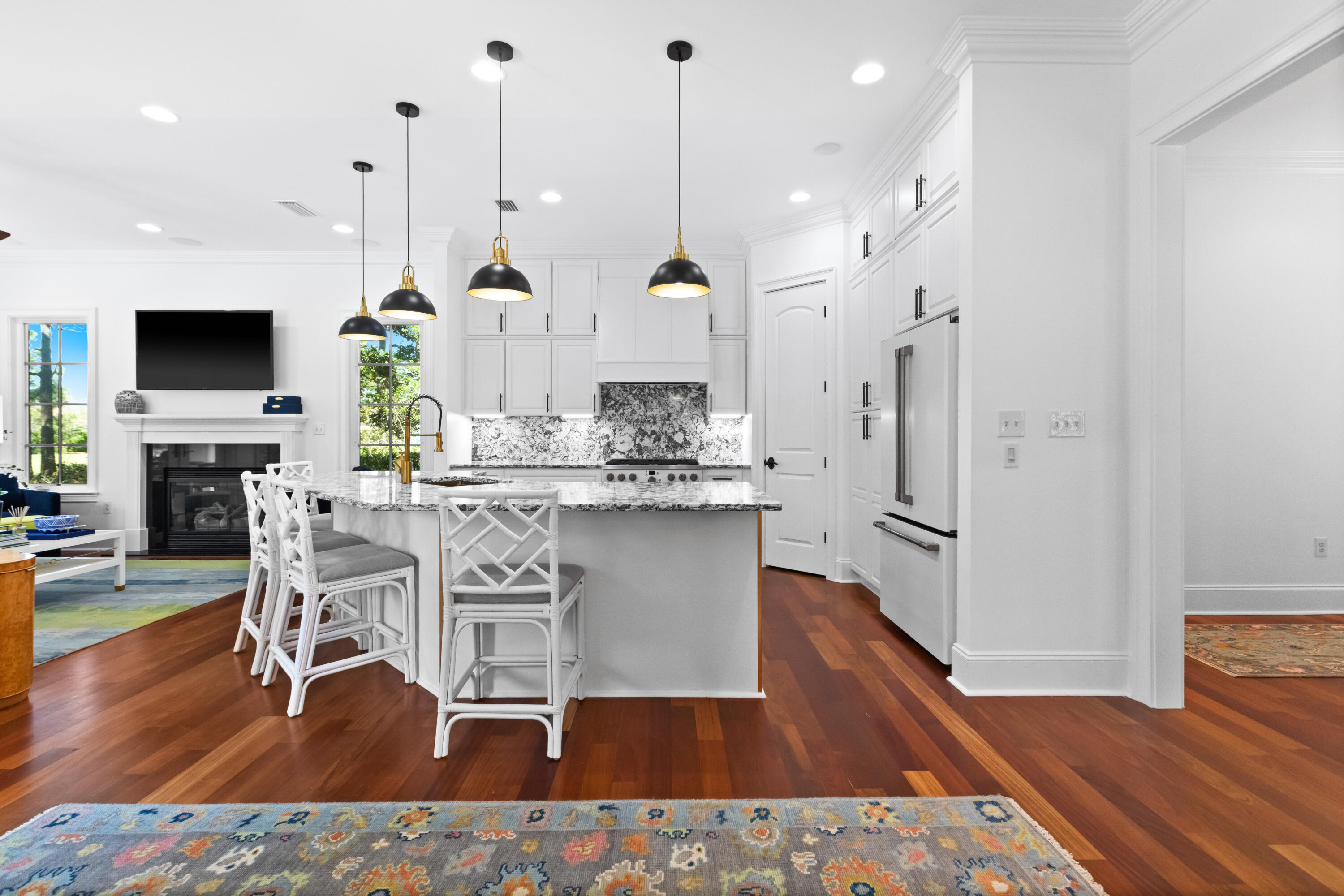 BURNT PINE - Residential