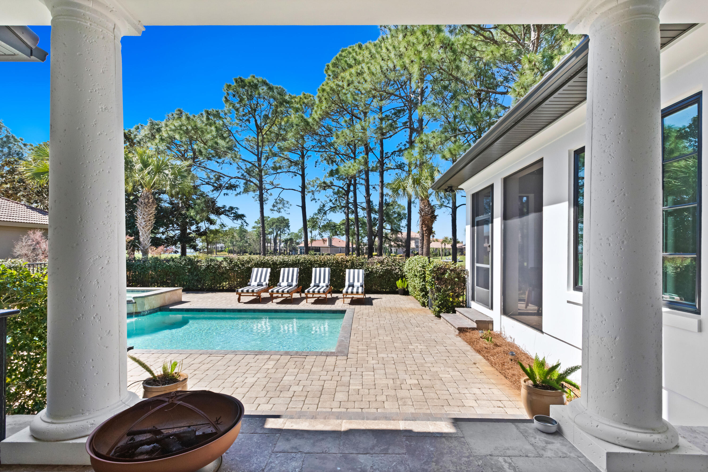 BURNT PINE - Residential