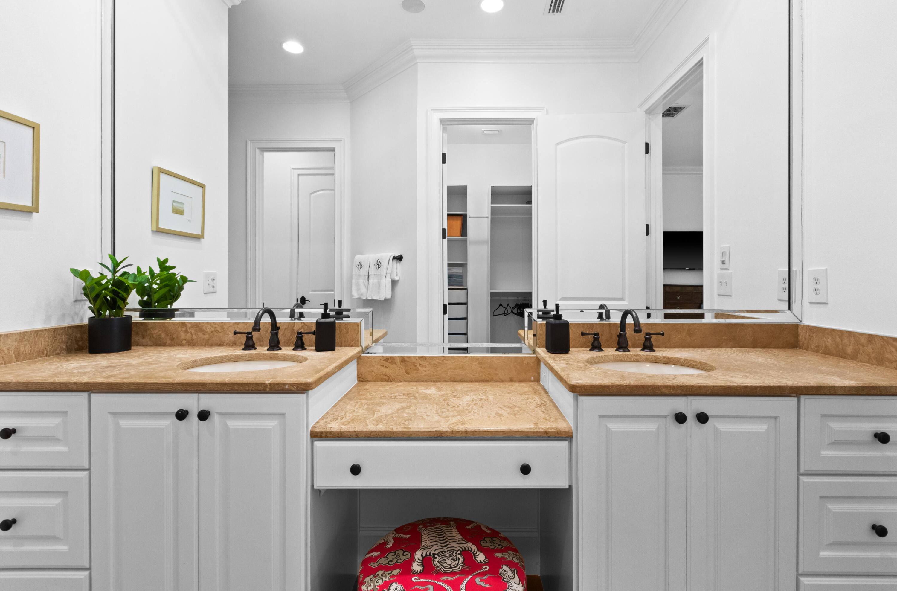 BURNT PINE - Residential
