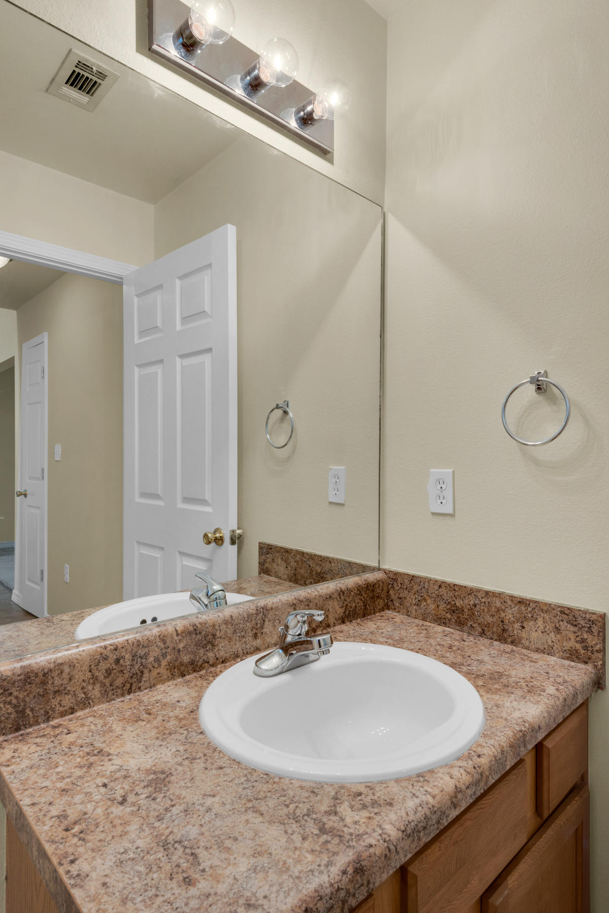 KING'S PORT TOWNHOMES - Residential