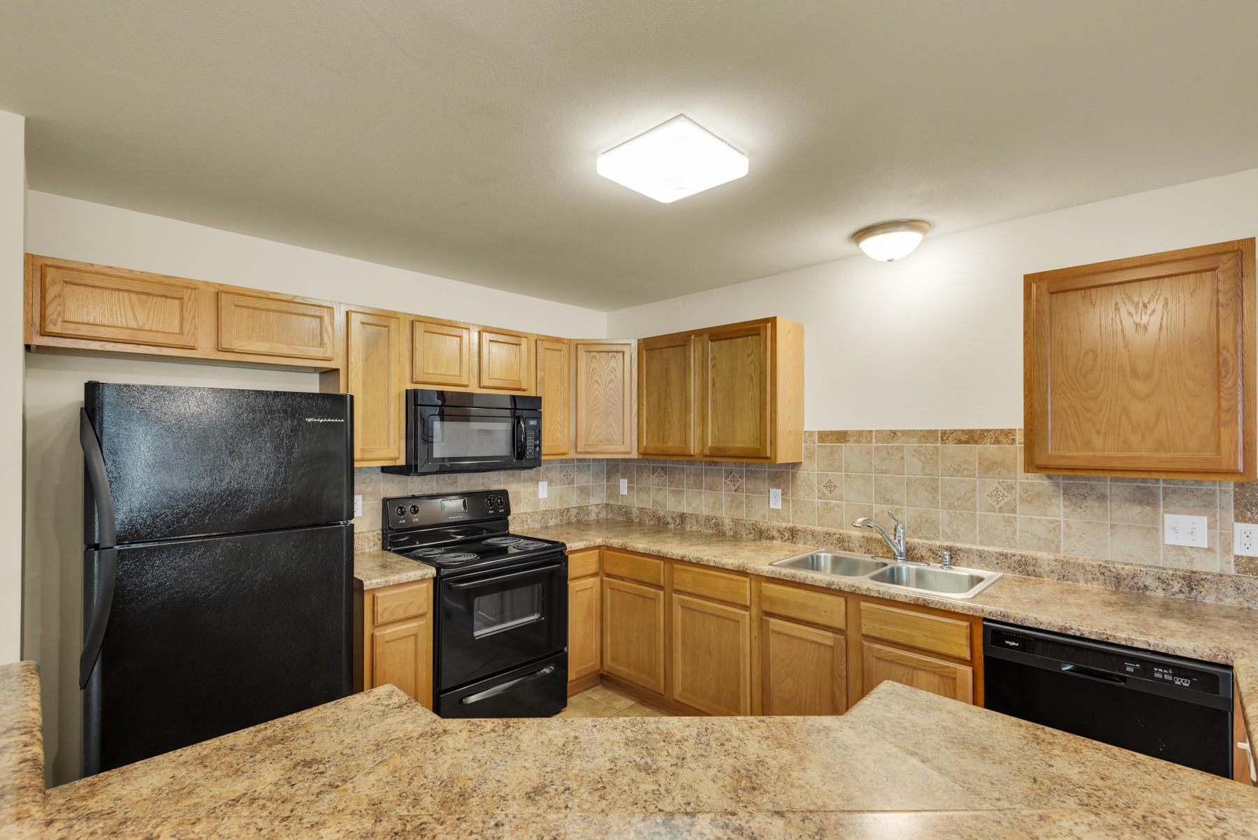 KING'S PORT TOWNHOMES - Residential