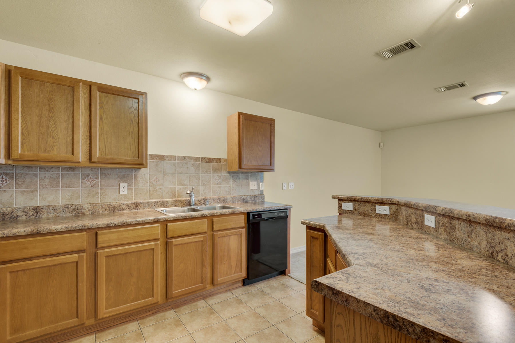 KING'S PORT TOWNHOMES - Residential