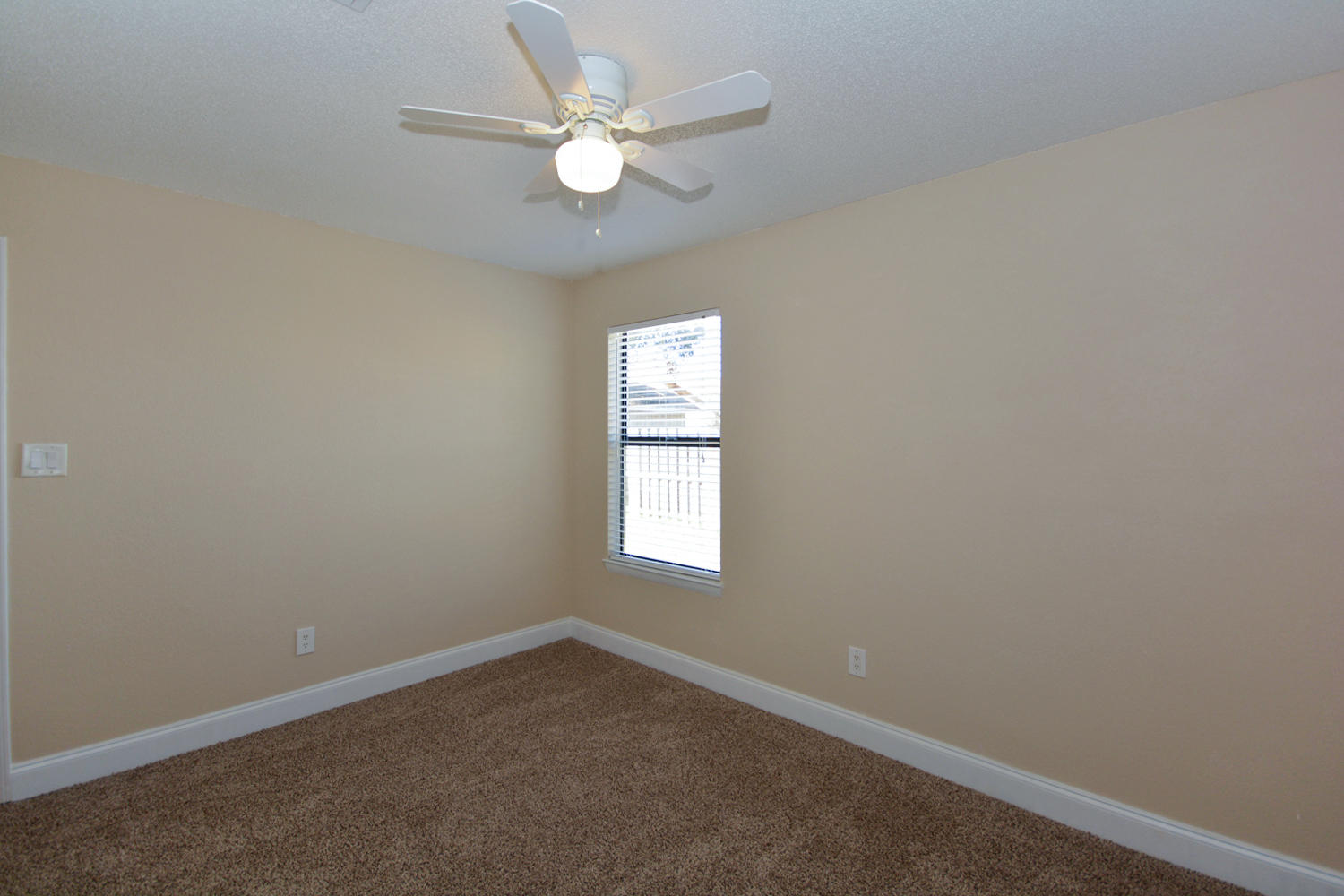 WOODLAND PARK ESTATES - Residential