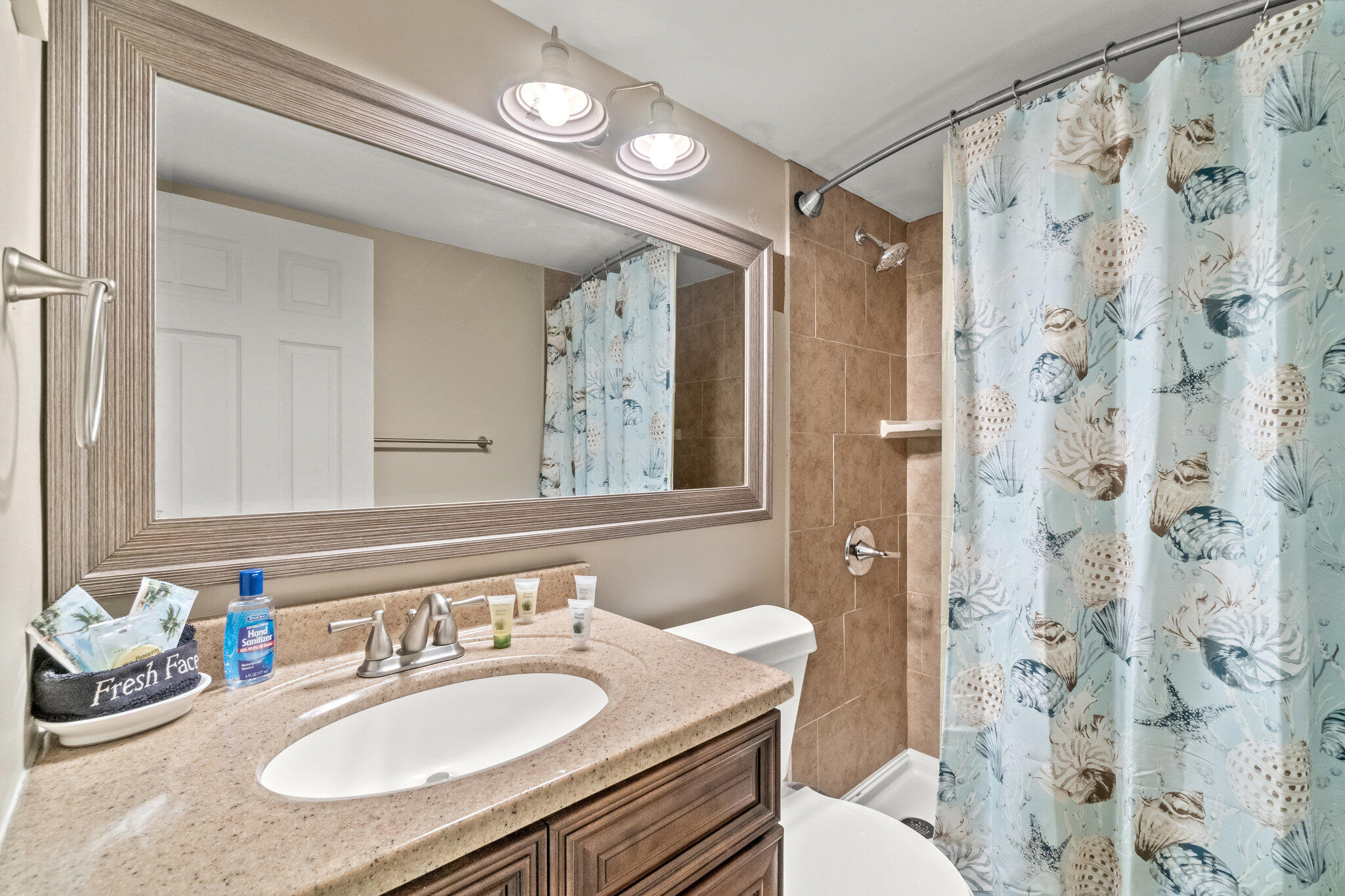 CONTINENTAL CONDO - Residential