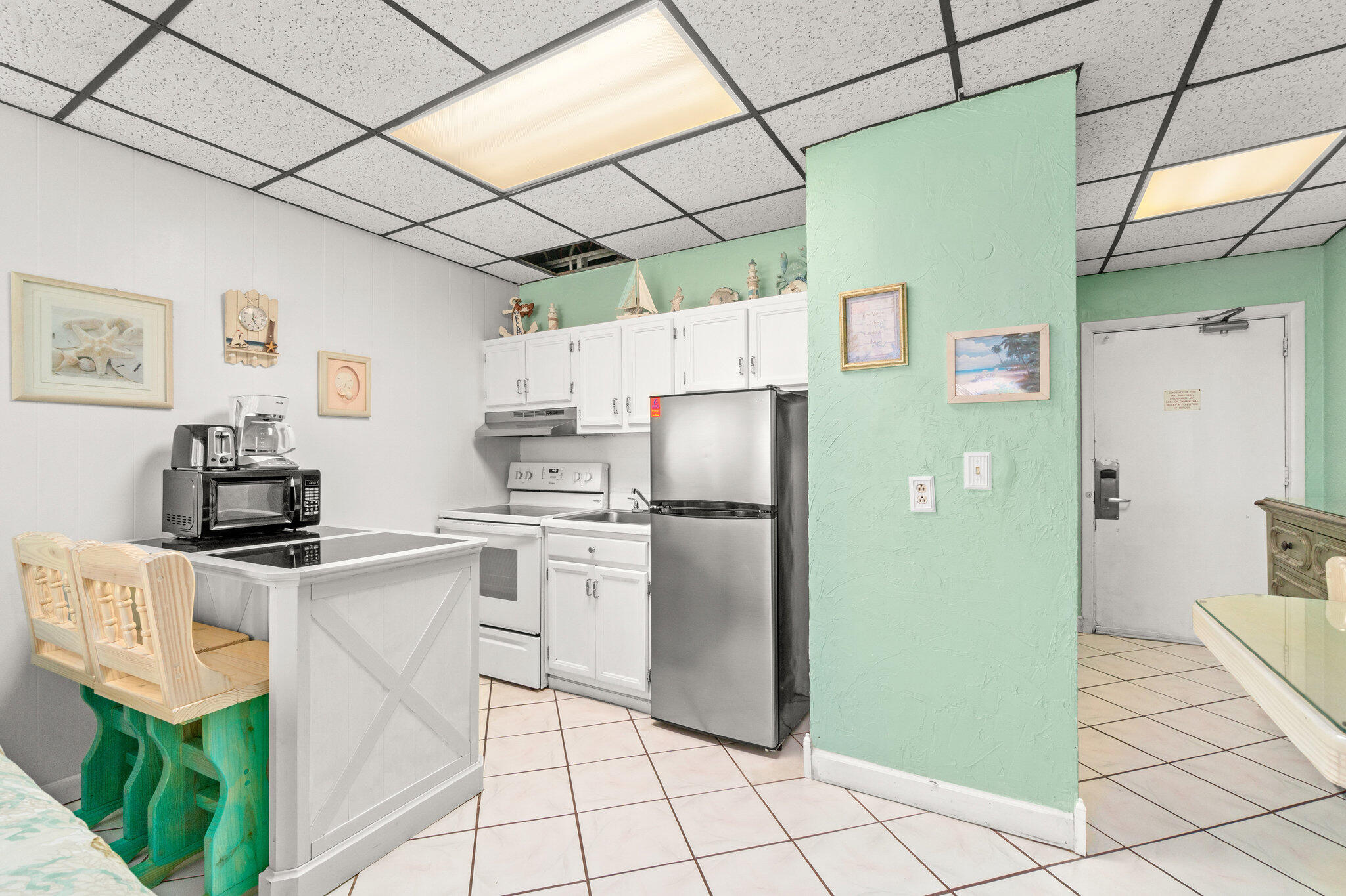 CONTINENTAL CONDO - Residential