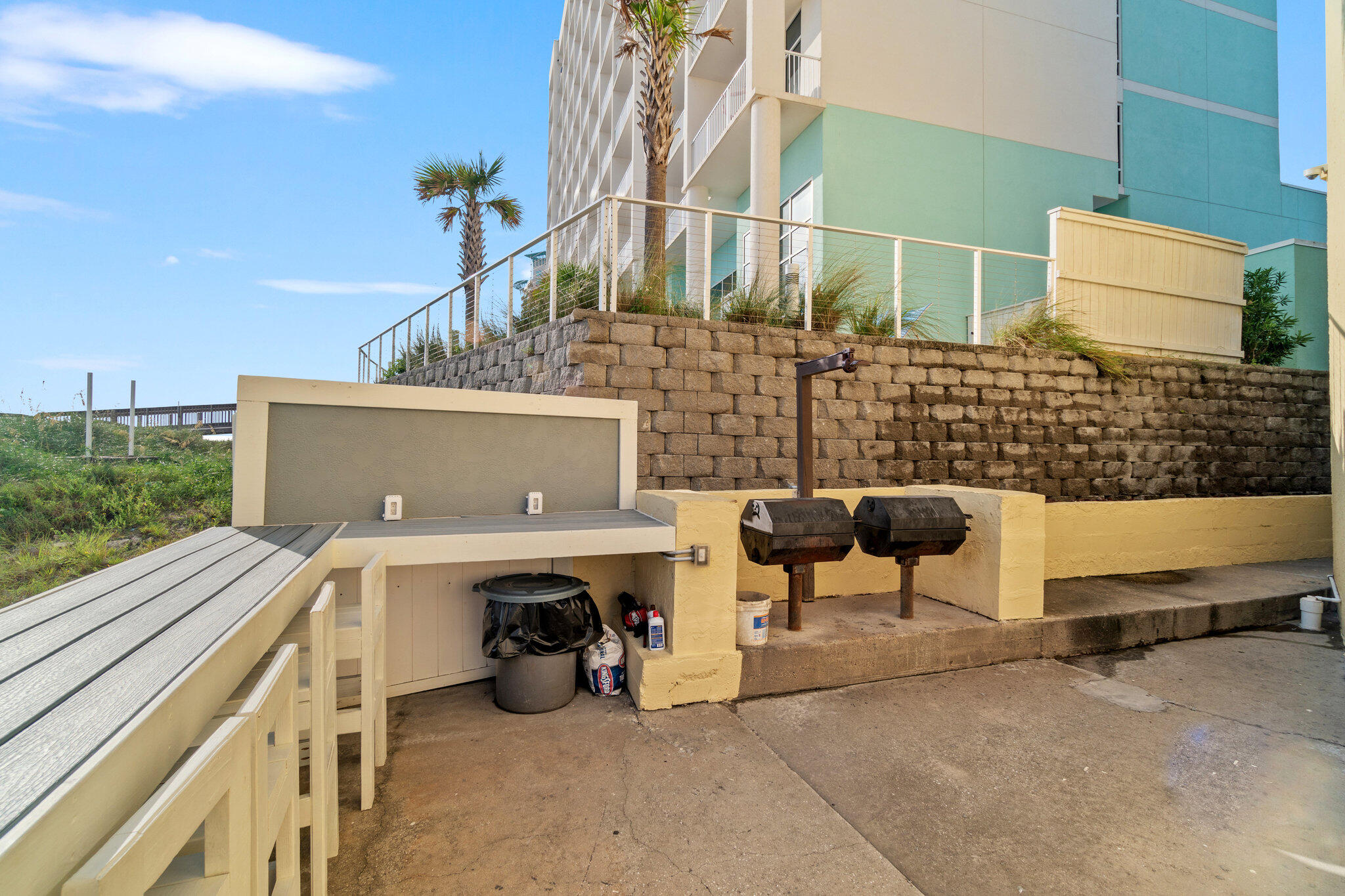 CONTINENTAL CONDO - Residential