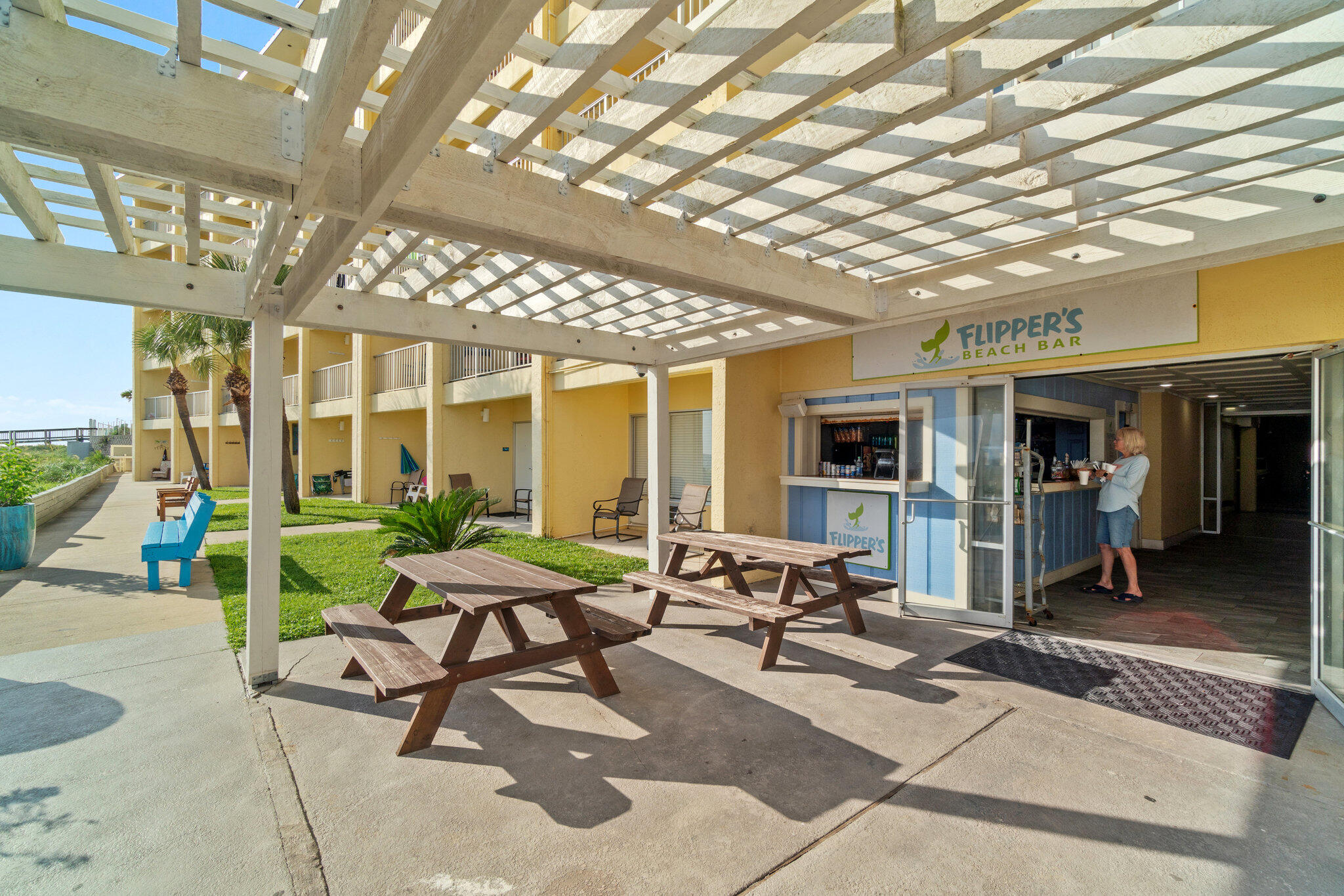 CONTINENTAL CONDO - Residential