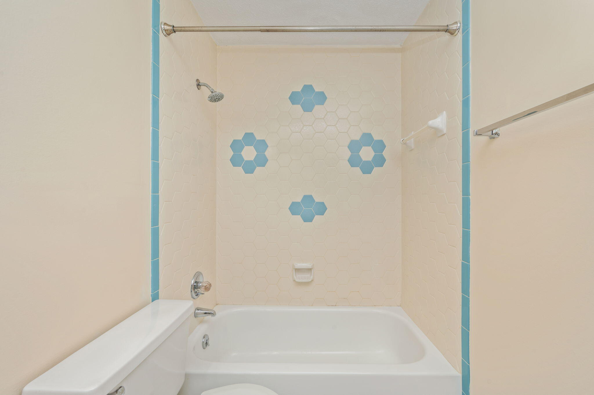 CARIBBEAN VILLAGE EAST 2 - Residential Lease