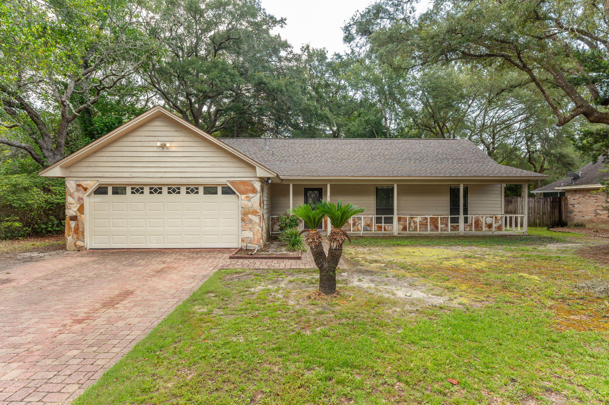Welcome to this charming 3-bedroom home located in the heart of Niceville in Bluewater Bay! This home boasts 2 full bathrooms, providing ample space for your daily routines. The fenced backyard offers a secure and private outdoor space, perfect for enjoying Florida's beautiful weather. The screened sunroom is an added bonus, allowing you to soak in the sun without the bugs. The location is a standout feature, offering convenience to local schools and bases. This home is a perfect blend of comfort and convenience, making it a must-see in your home search. Contact us today for your showing!