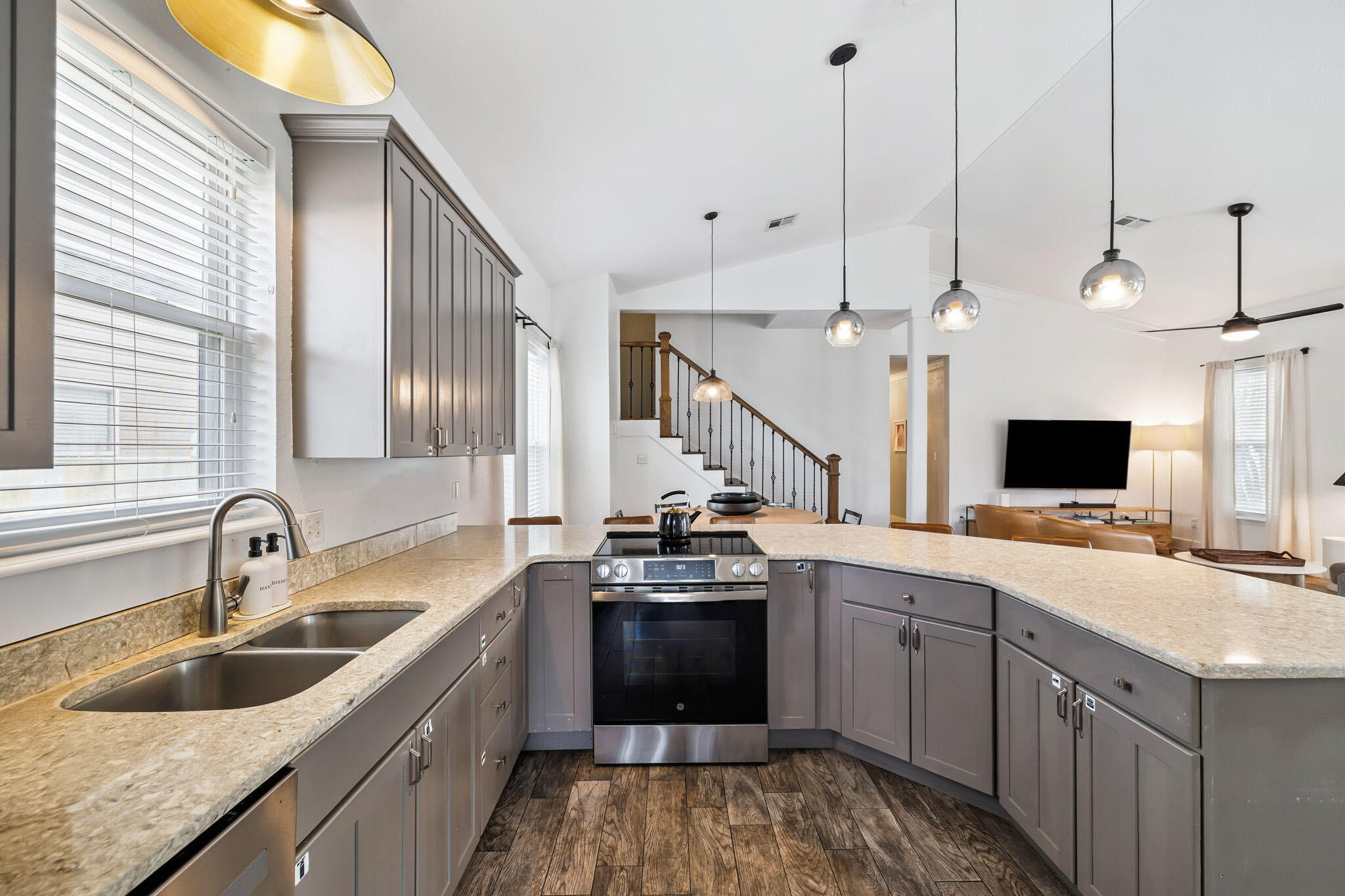 CRYSTAL BEACH - Residential