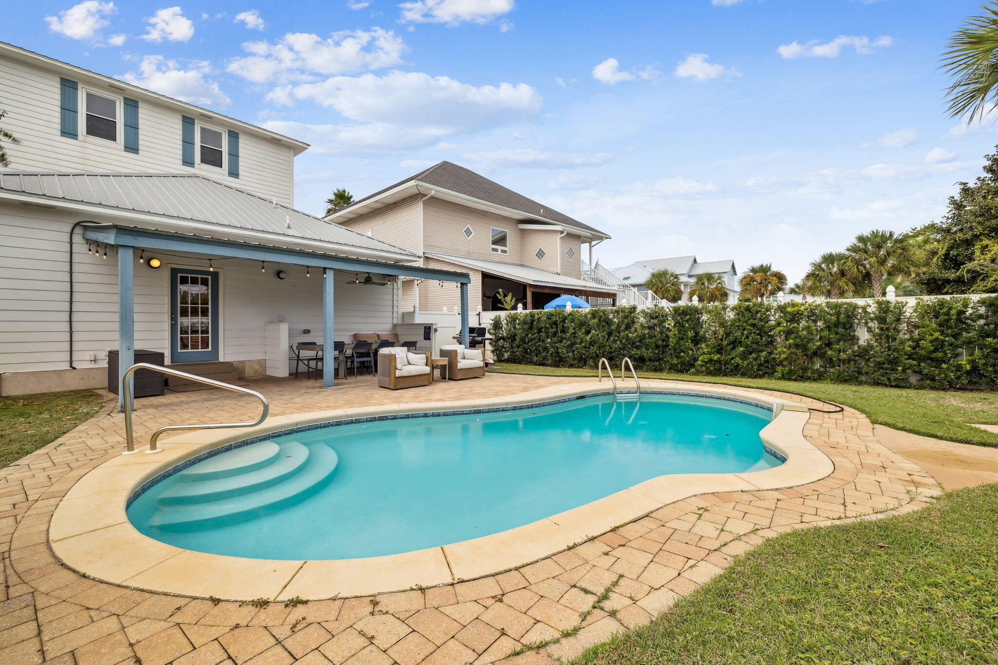 CRYSTAL BEACH - Residential