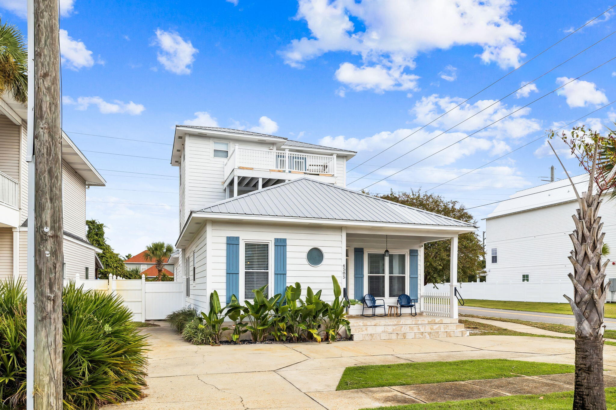 CRYSTAL BEACH - Residential