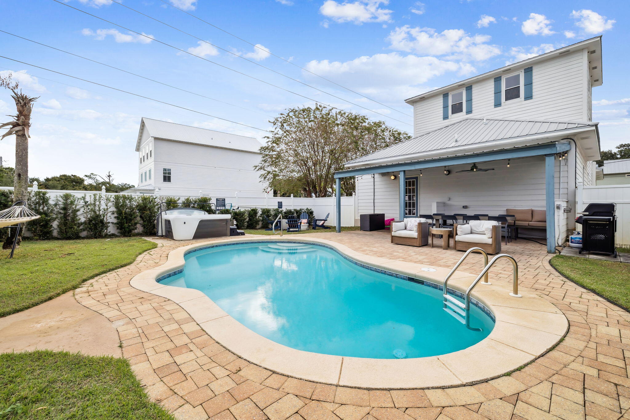 CRYSTAL BEACH - Residential