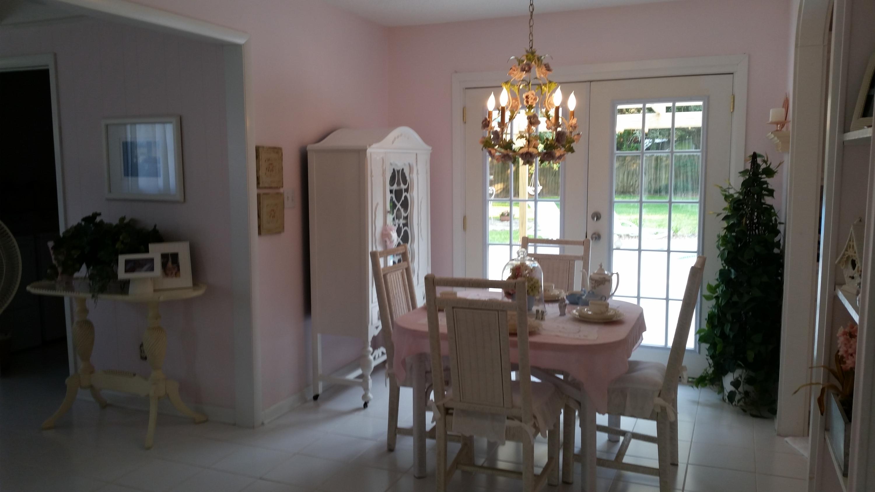 ELLIOTTS POINT - Residential