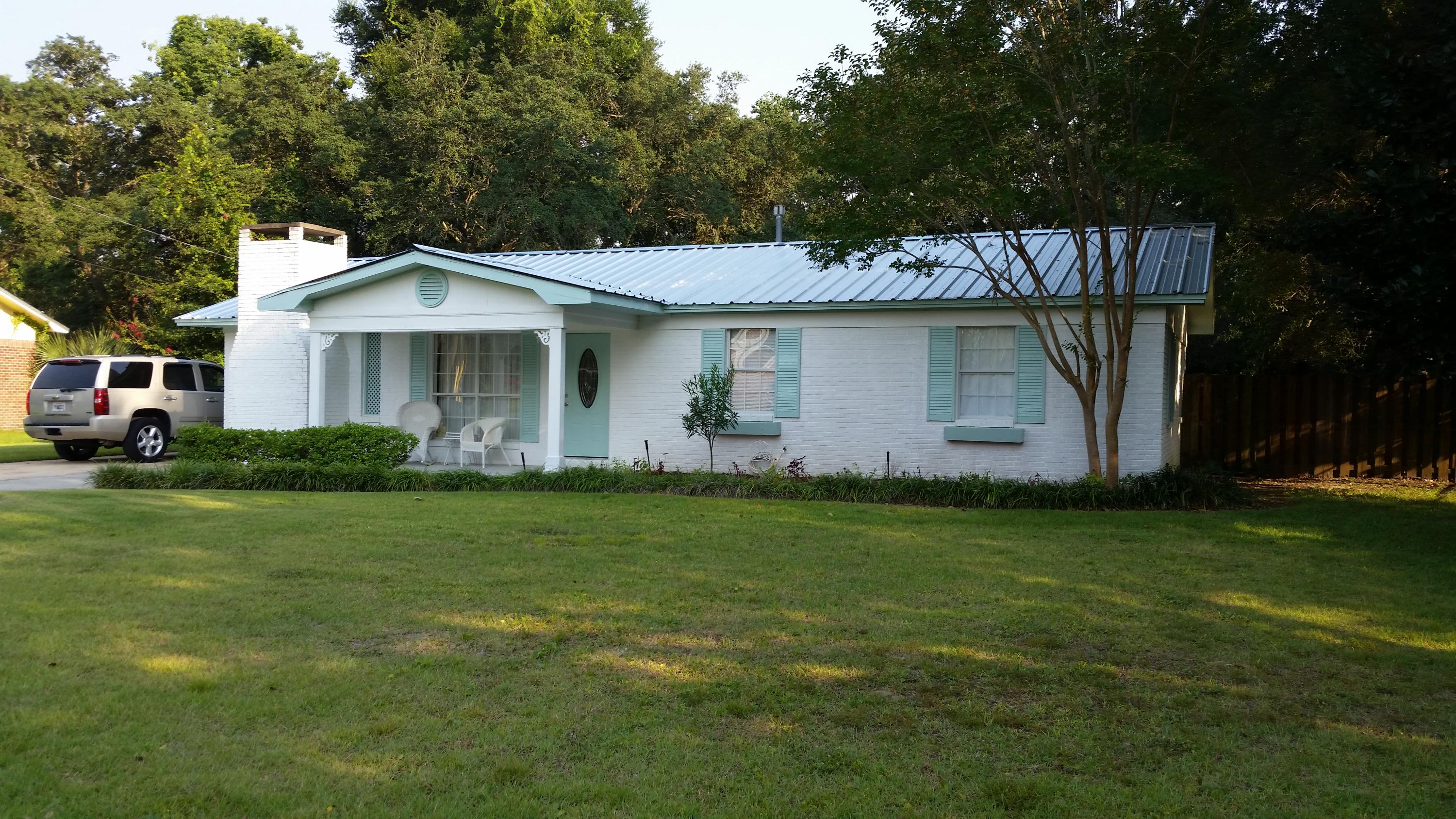 ELLIOTTS POINT - Residential