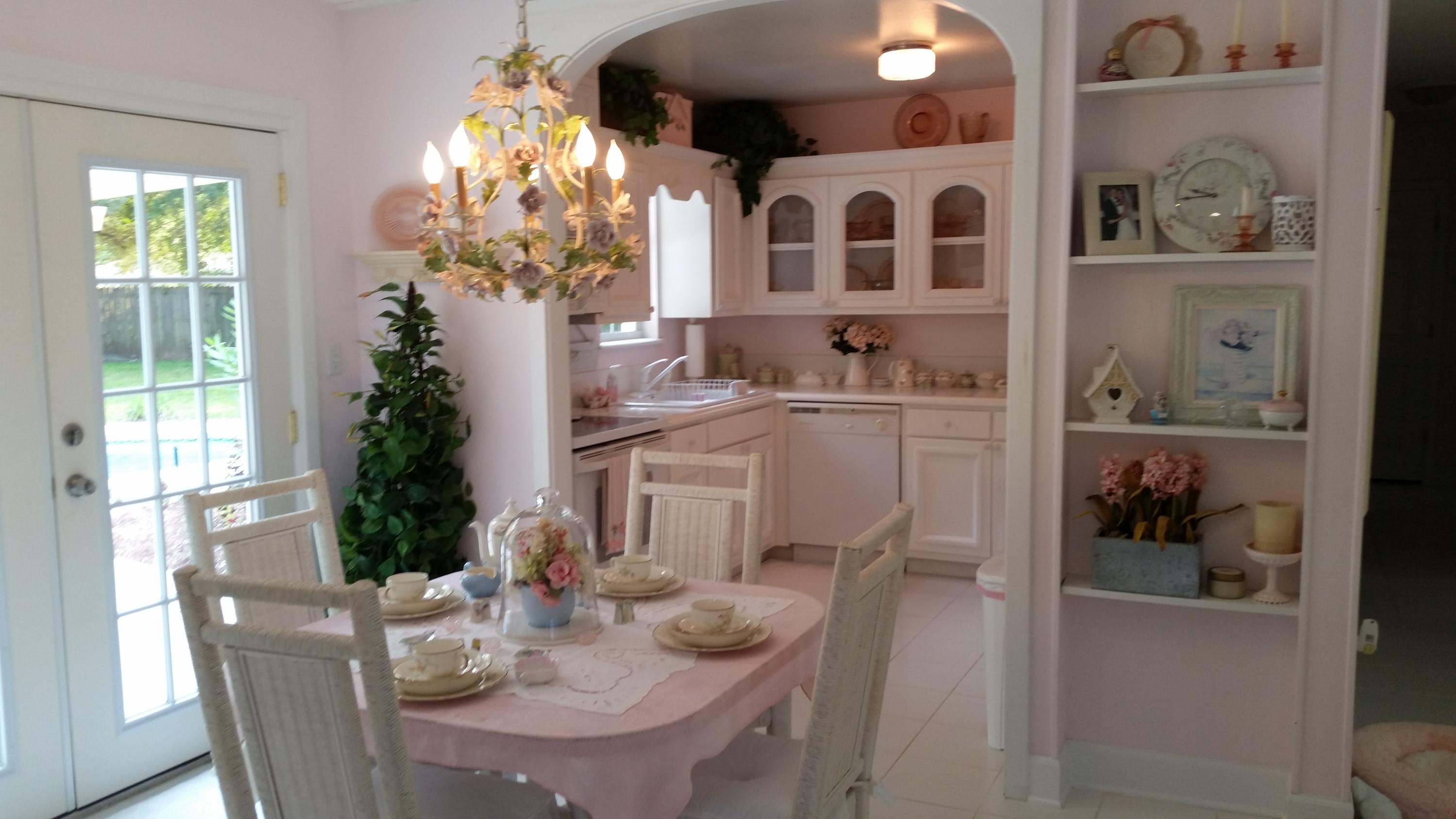 ELLIOTTS POINT - Residential