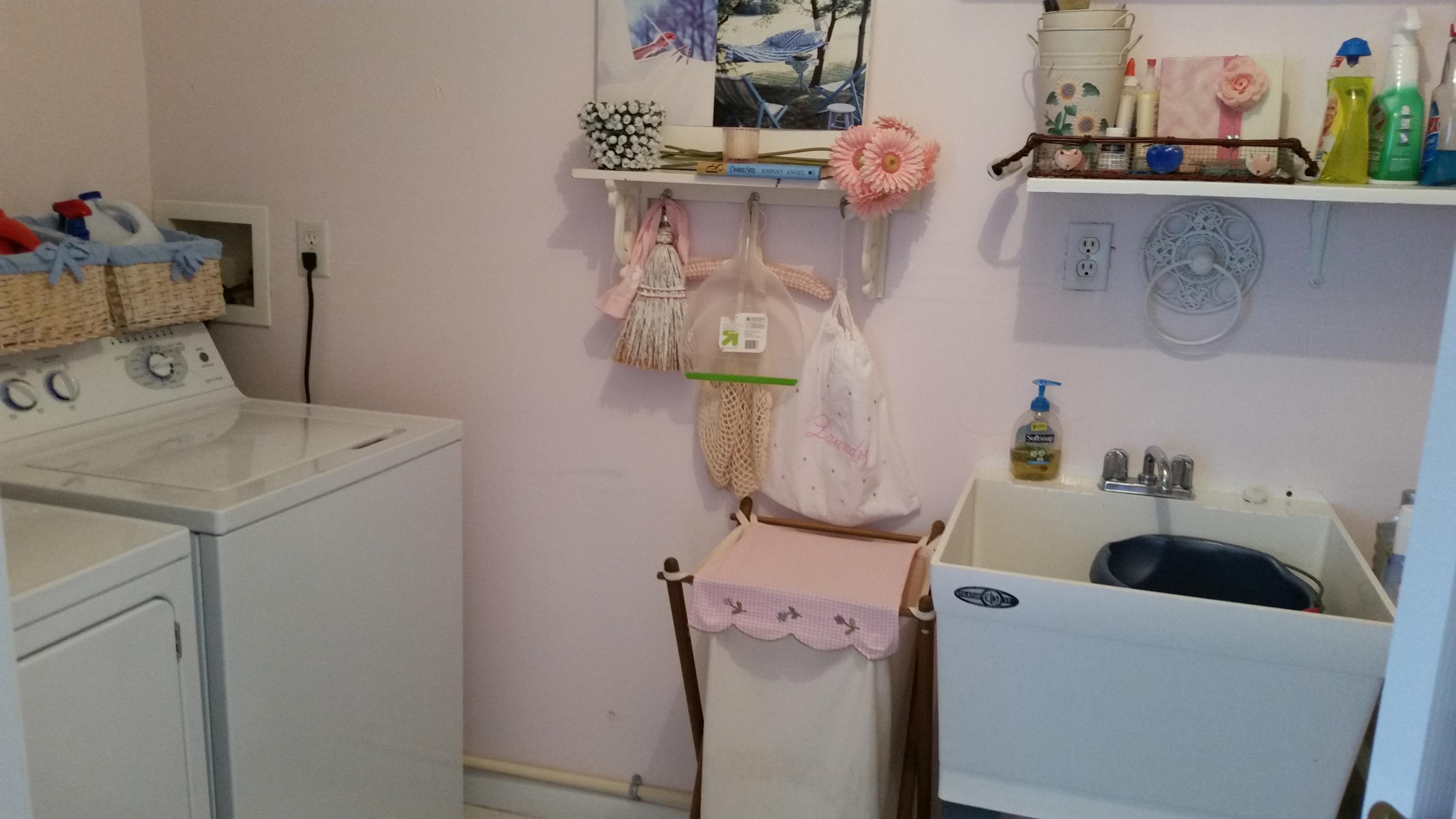 ELLIOTTS POINT - Residential