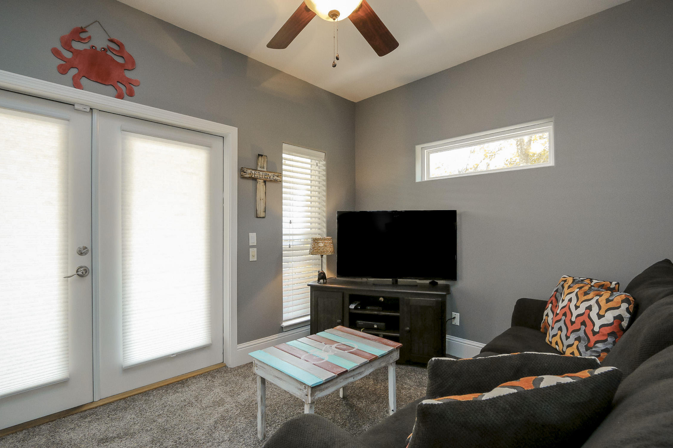 MAGNOLIA BEACH - Residential