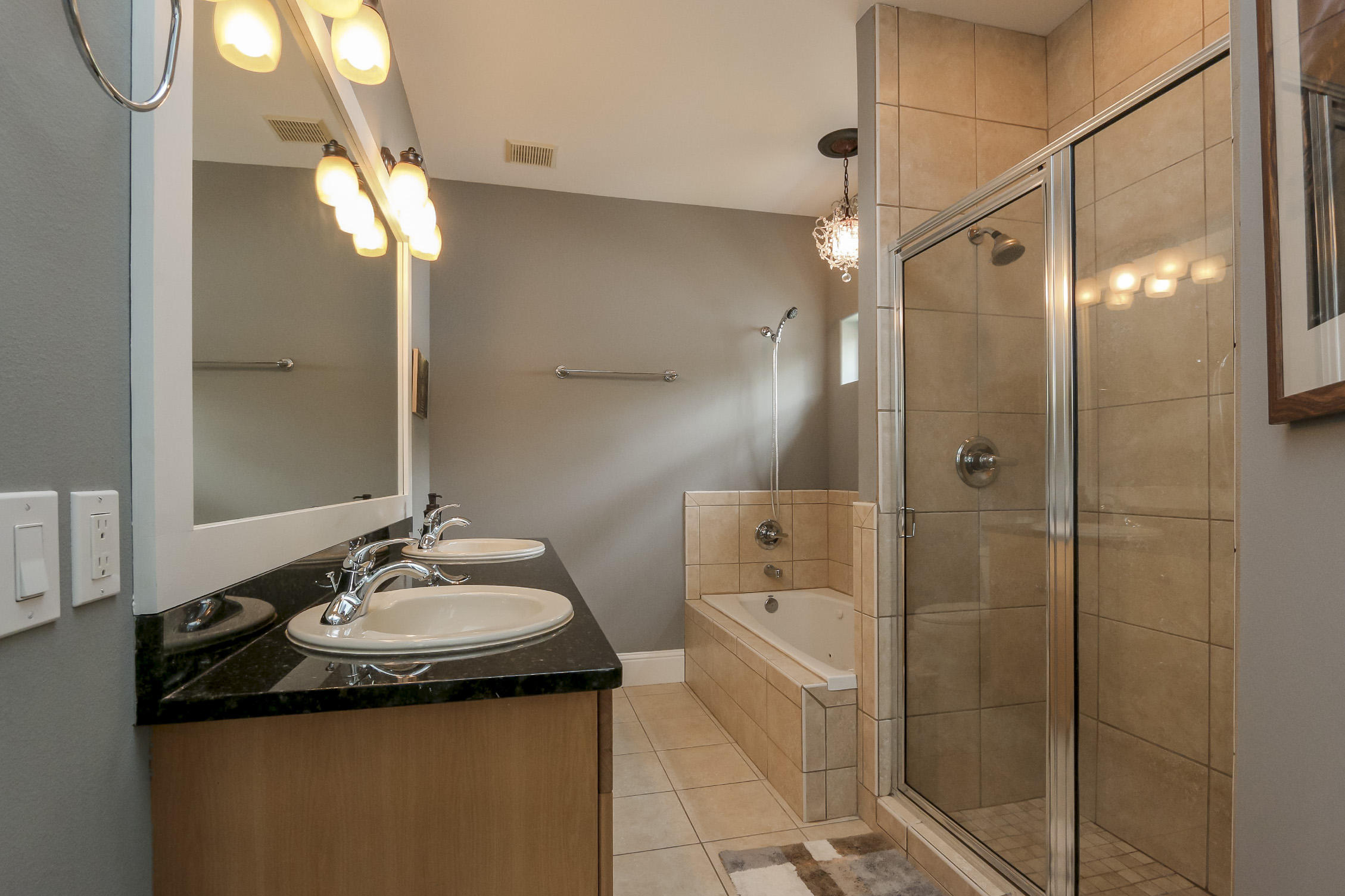 MAGNOLIA BEACH - Residential