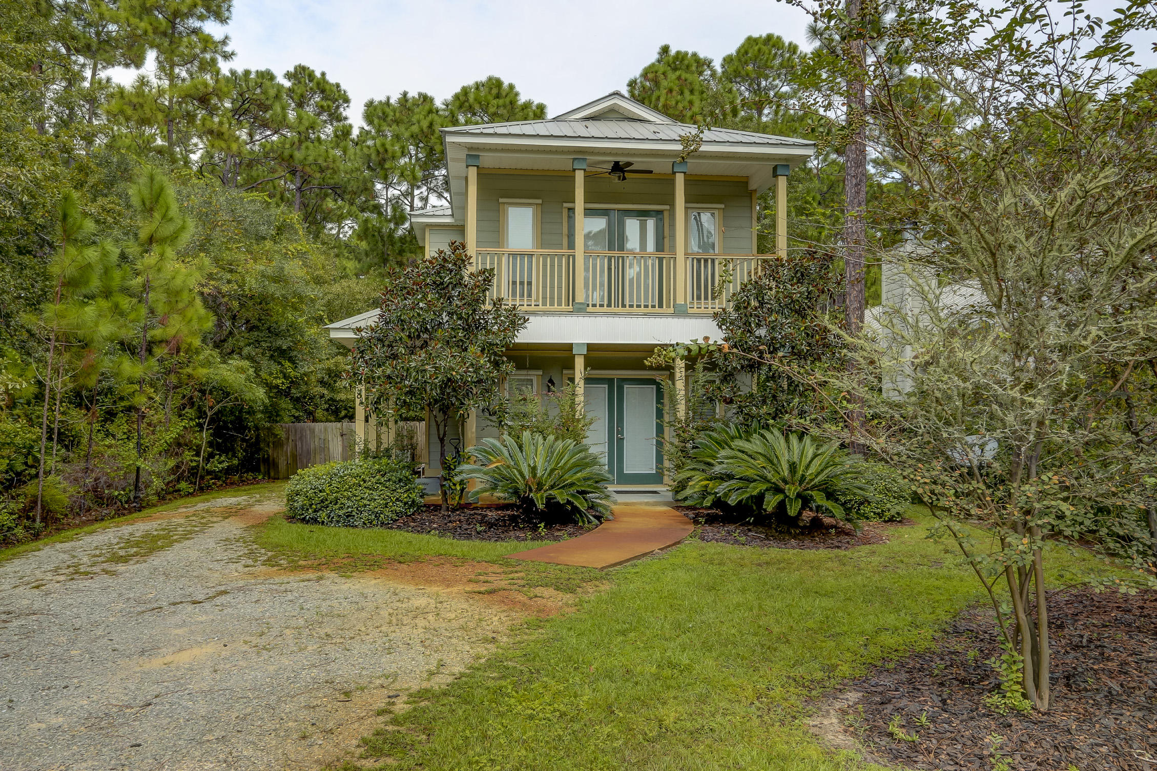 MAGNOLIA BEACH - Residential