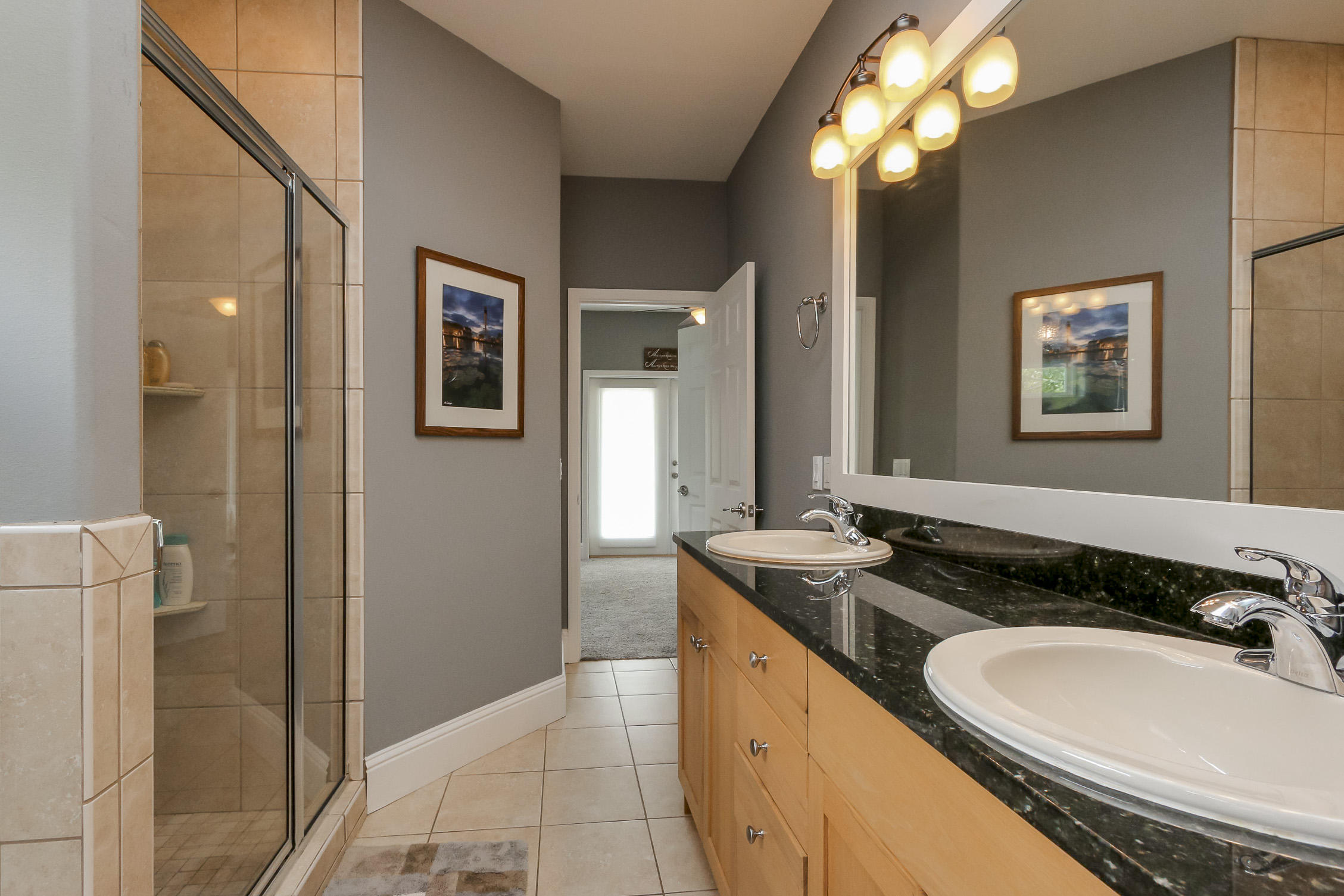 MAGNOLIA BEACH - Residential