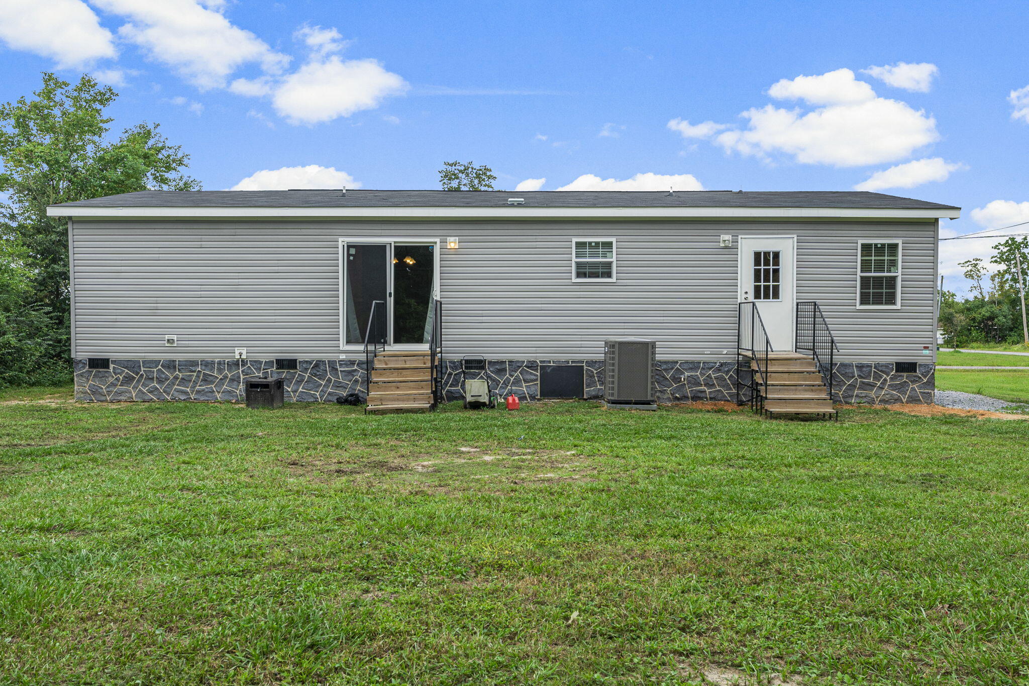 NO RECORDED SUBDIVISION - Residential