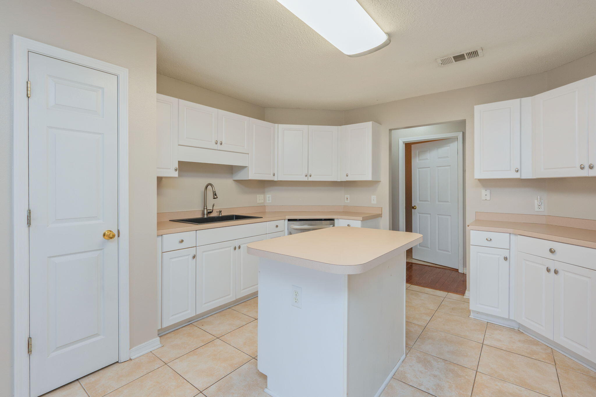 COUNTRYVIEW ESTATES - Residential