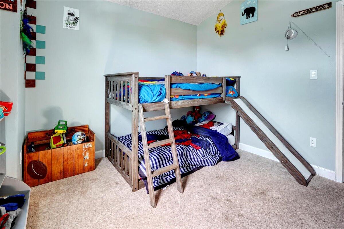 FOX DEN VILLAGES - Residential